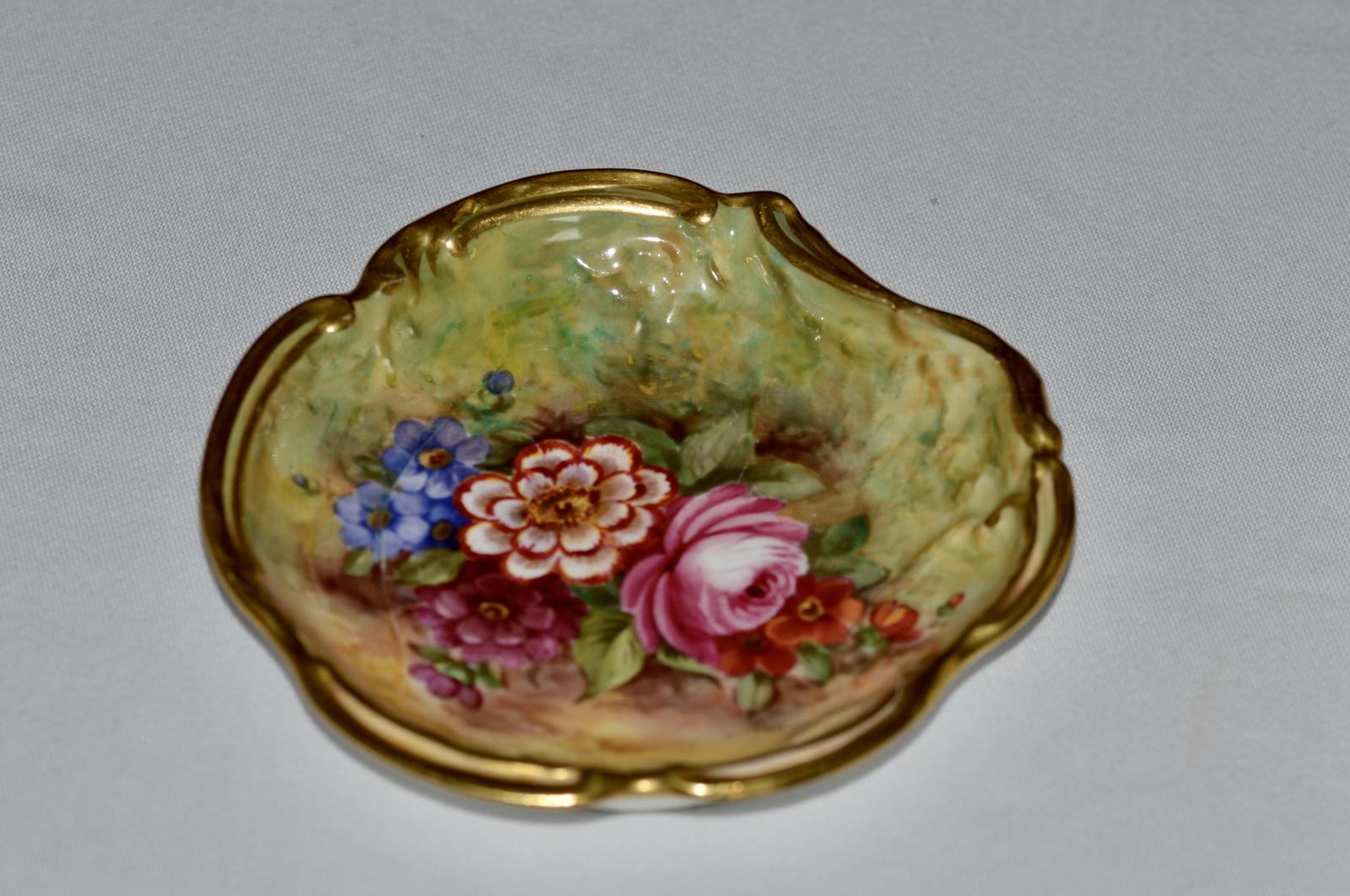 Royal Worcester Dish with Flowers on Mossy Ground, Signed J Freeman 1935 (1 of 4) Royal Worcester Dish with Flowers on Mossy Ground, Signed J Freeman 1935 (1 of 4)