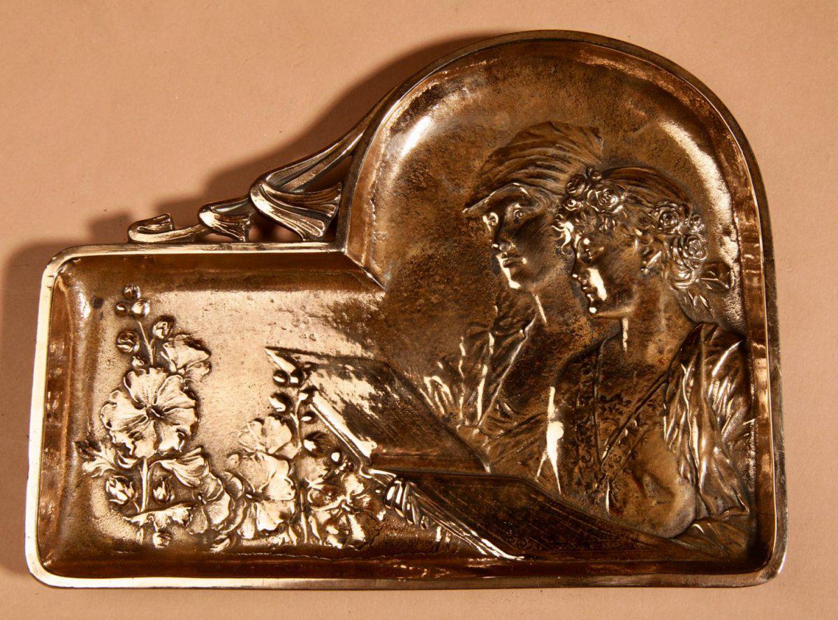 An Art Nouveau Brass Tray In Relief Around 1900 (1 of 2)