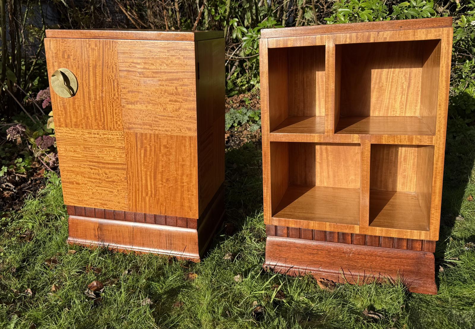 Pair of Satinwood Art Deco Bedside Tables (1 of 6)