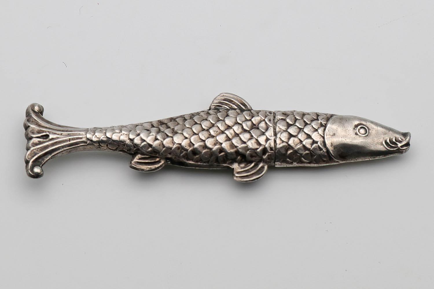 Rare German Silver Novelty Needle Case c.1850 (1 of 2)