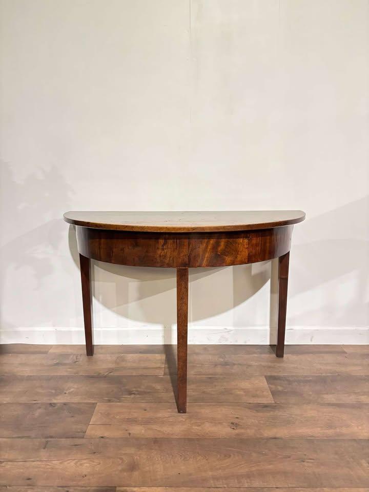 Antique Mahogany D End Table (1 of 16)