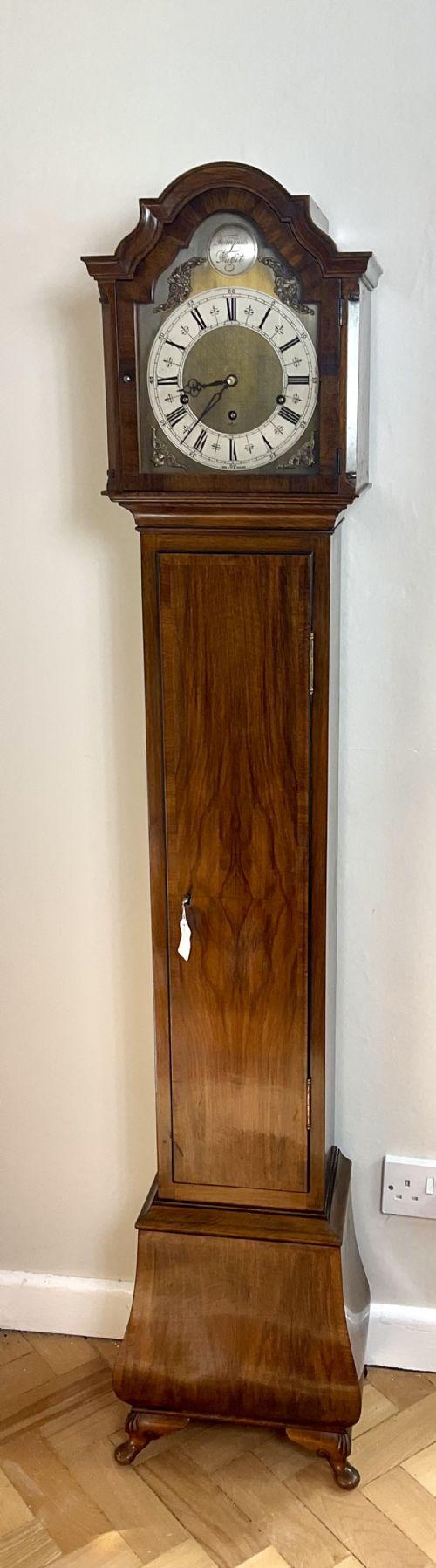 Walnut Musical Chiming Elliott Grandmother Longcase Clock (1 of 14) Walnut Musical Chiming Elliott Grandmother Longcase Clock (1 of 14)