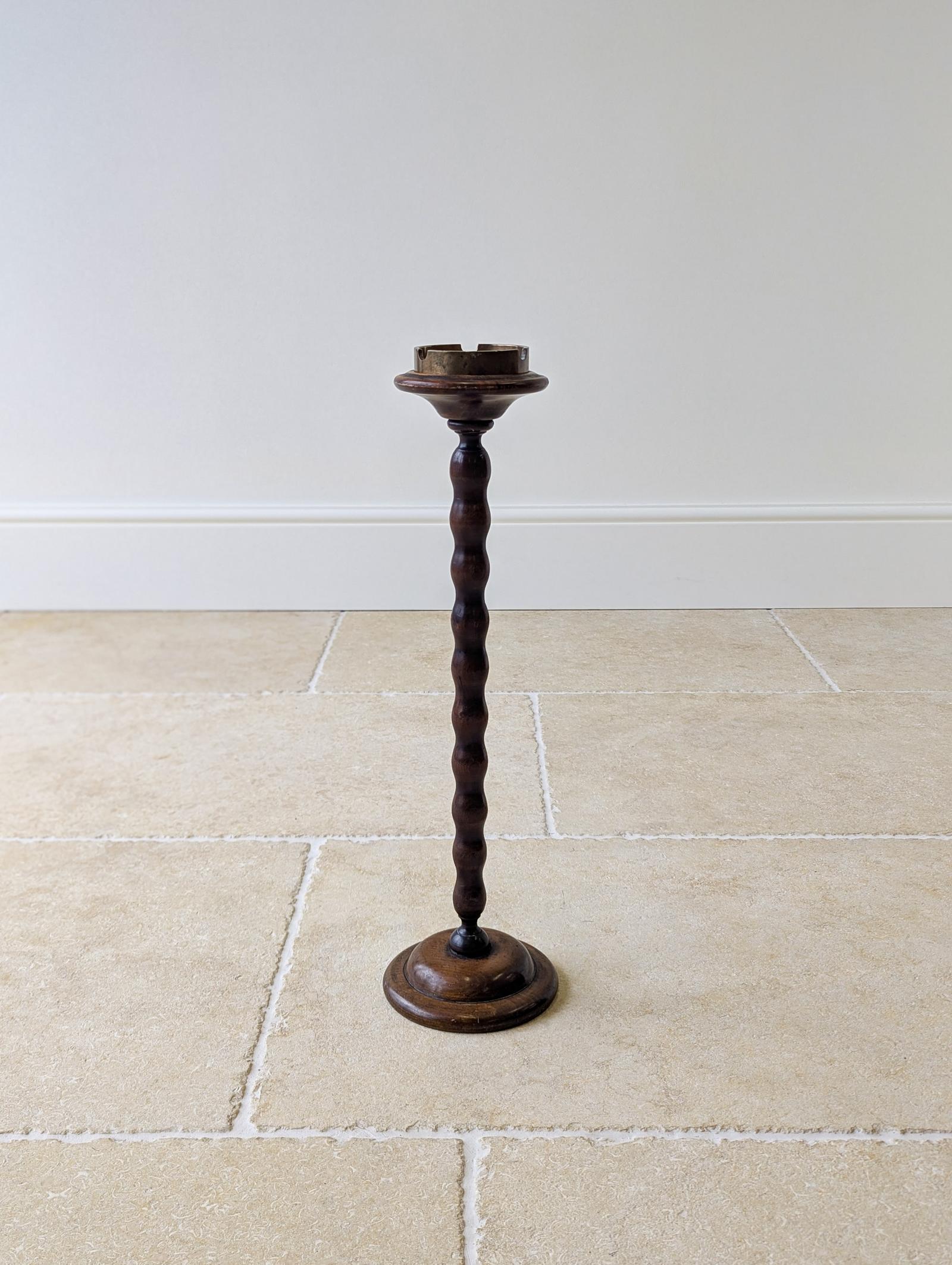 Antique Edwardian Walnut Smoking Stand c.1910 (1 of 16) Antique Edwardian Walnut Smoking Stand c.1910 (1 of 16)