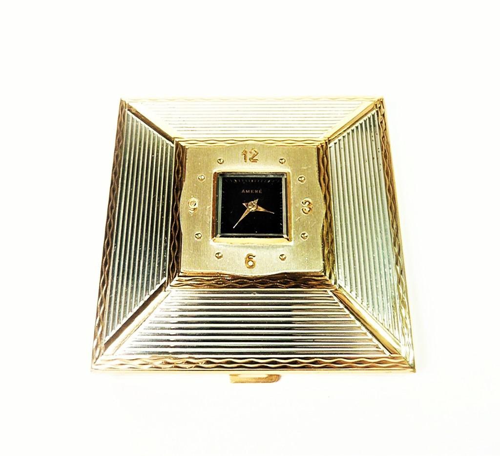 1940s Vintage Mirror Compact with Puff & Sifter (1 of 9)