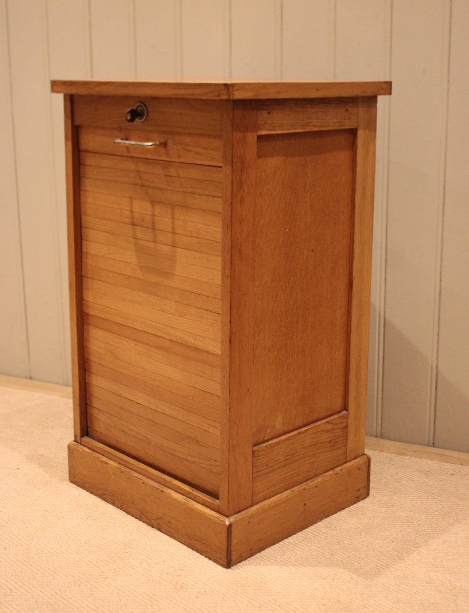 Small Proportioned Light Oak Filing Cabinet (1 of 12) Small Proportioned Light Oak Filing Cabinet (1 of 12)