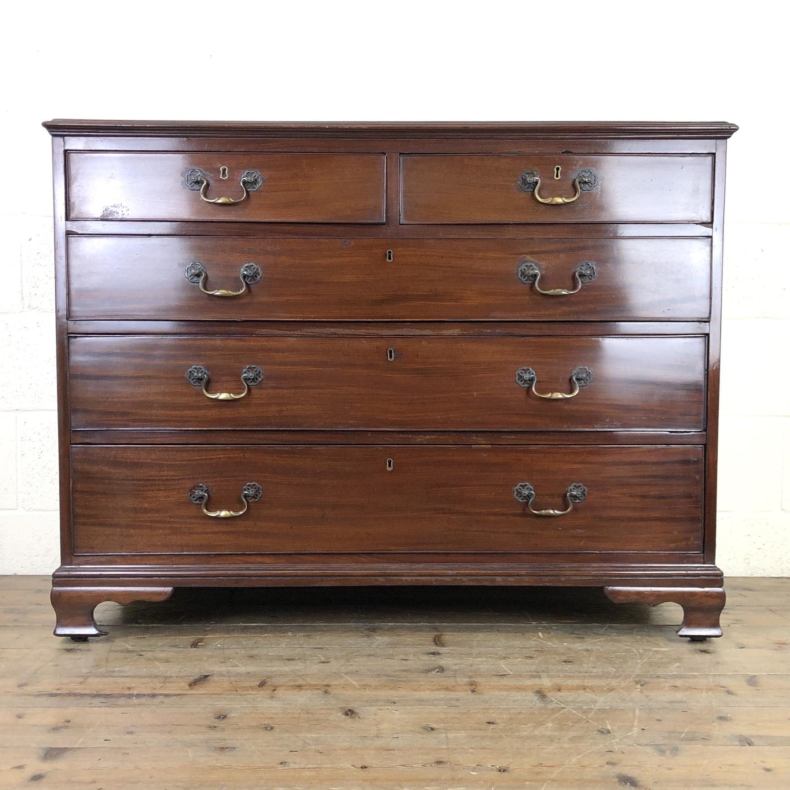 Mahogany Chest of Drawers on Bracket Feet (1 of 7) Mahogany Chest of Drawers on Bracket Feet (1 of 7)