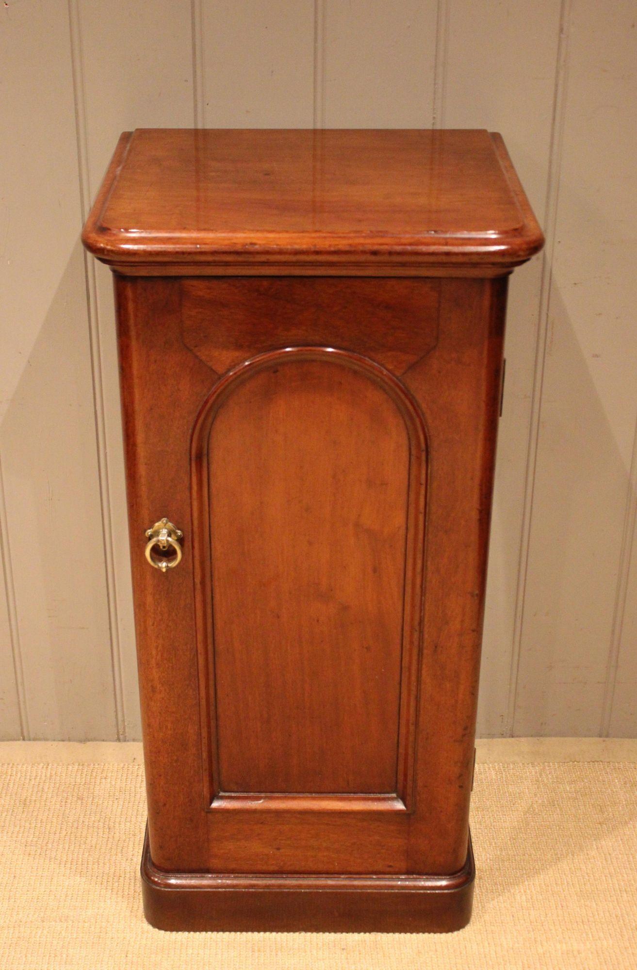 Victorian Mahogany Cabinet (1 of 12) Victorian Mahogany Cabinet (1 of 12)