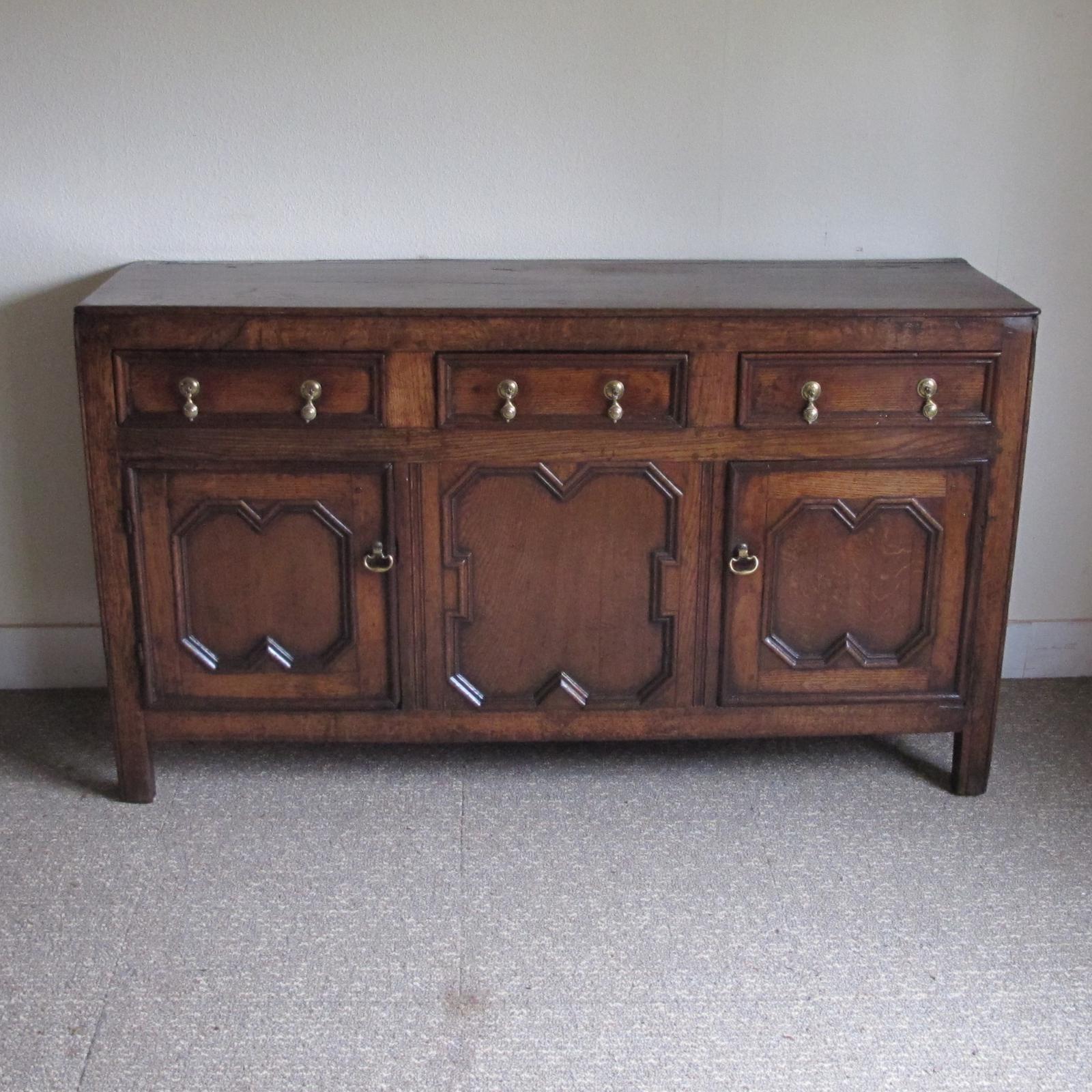 Oak Dresser Base (1 of 10) Oak Dresser Base (1 of 10)