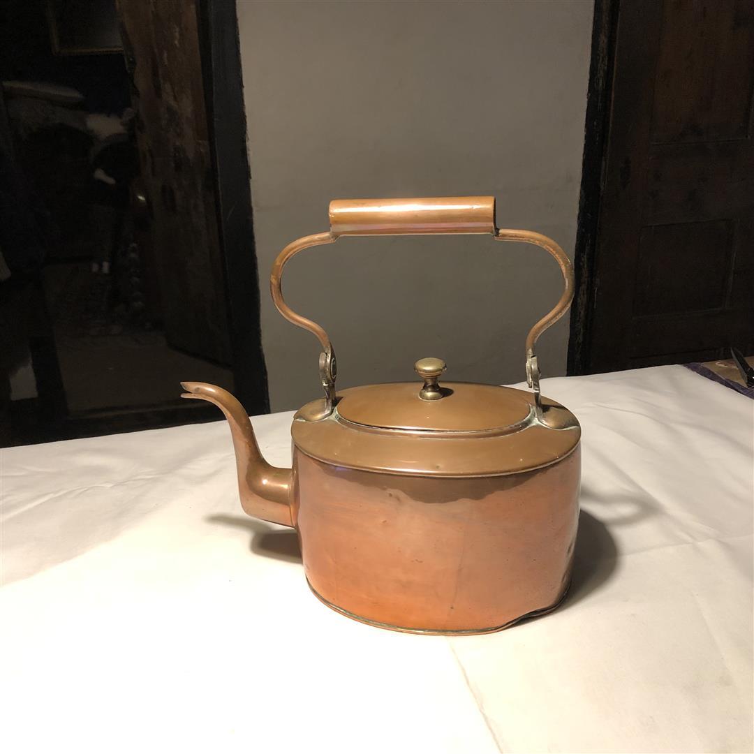Antique Large Copper Kettle Oval Shape Early 1800s (1 of 10)
