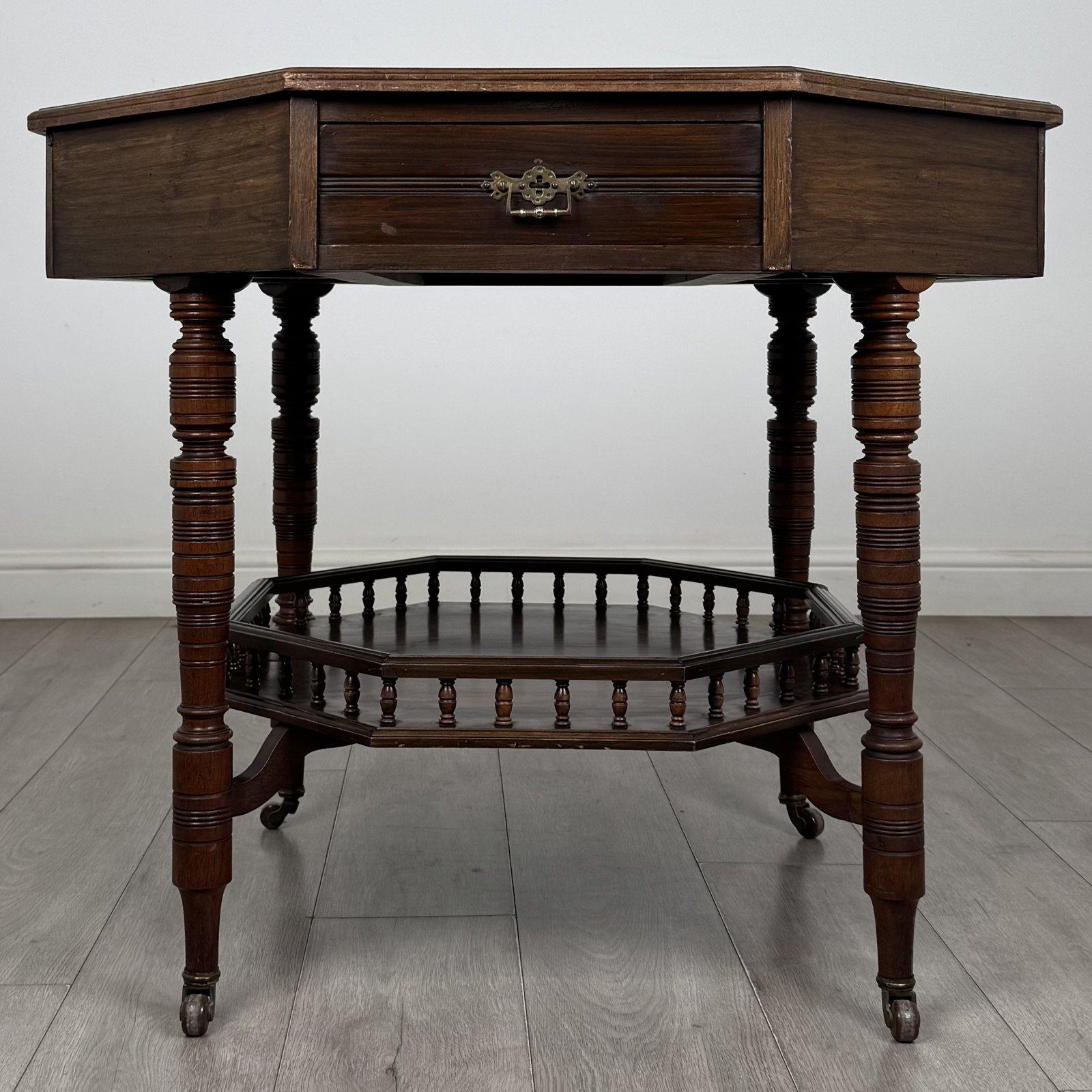 Antique Mahogany Octagonal Centre Table | Turned Legs & Castors | AF-6589 (1 of 9) Antique Mahogany Octagonal Centre Table | Turned Legs & Castors | AF-6589 (1 of 9)