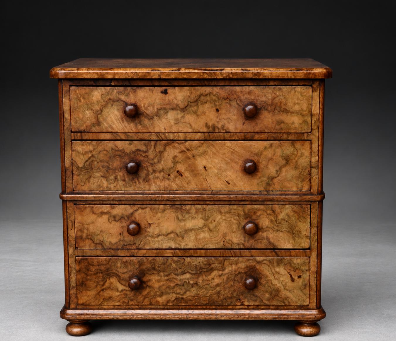 Small Victorian Walnut Chest of Drawers (1 of 4) Small Victorian Walnut Chest of Drawers (1 of 4)