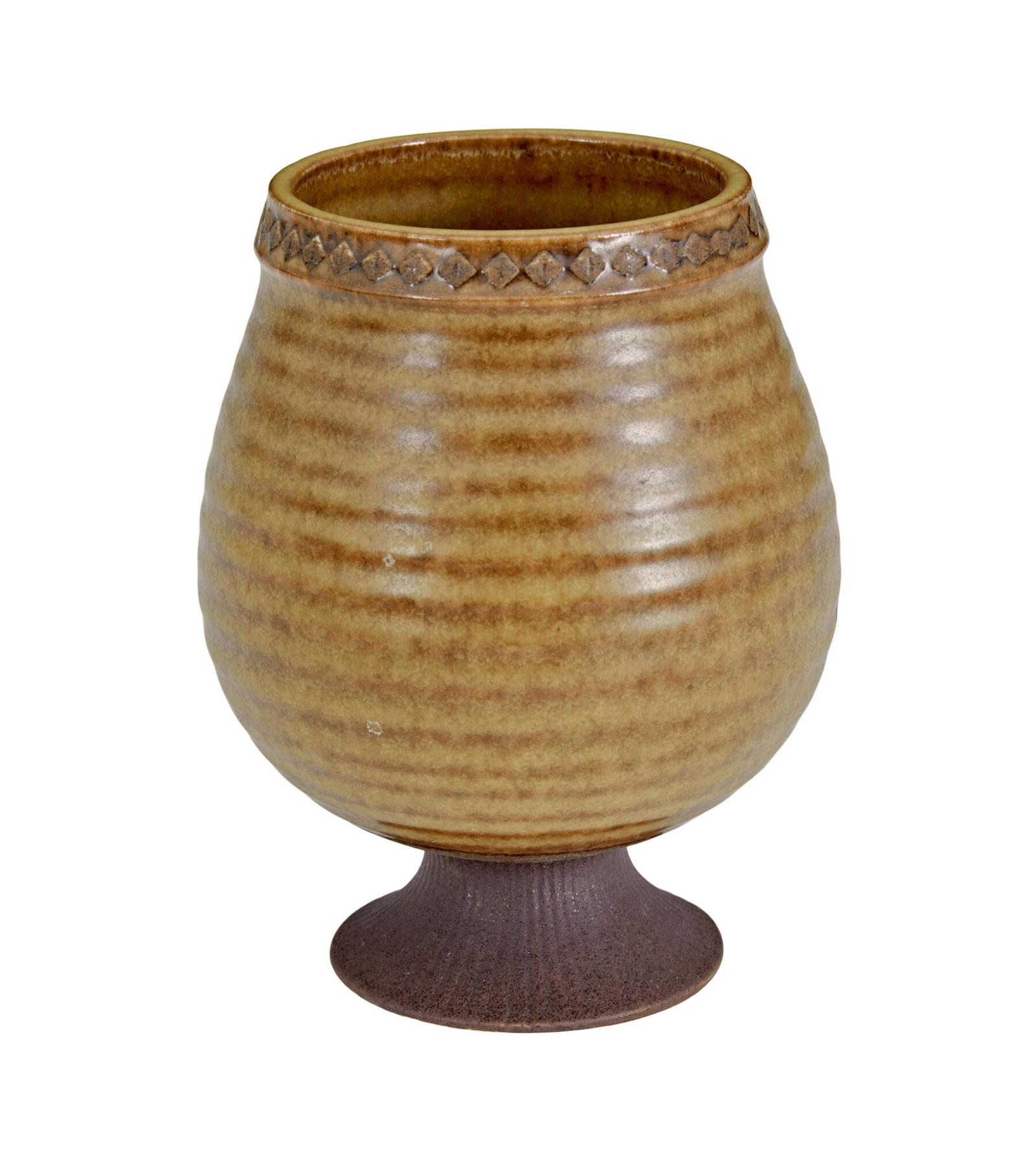 Mid 20th Century Ceramic Pot by Gunnar Nylund of Rorstrand (1 of 5) Mid 20th Century Ceramic Pot by Gunnar Nylund of Rorstrand (1 of 5)