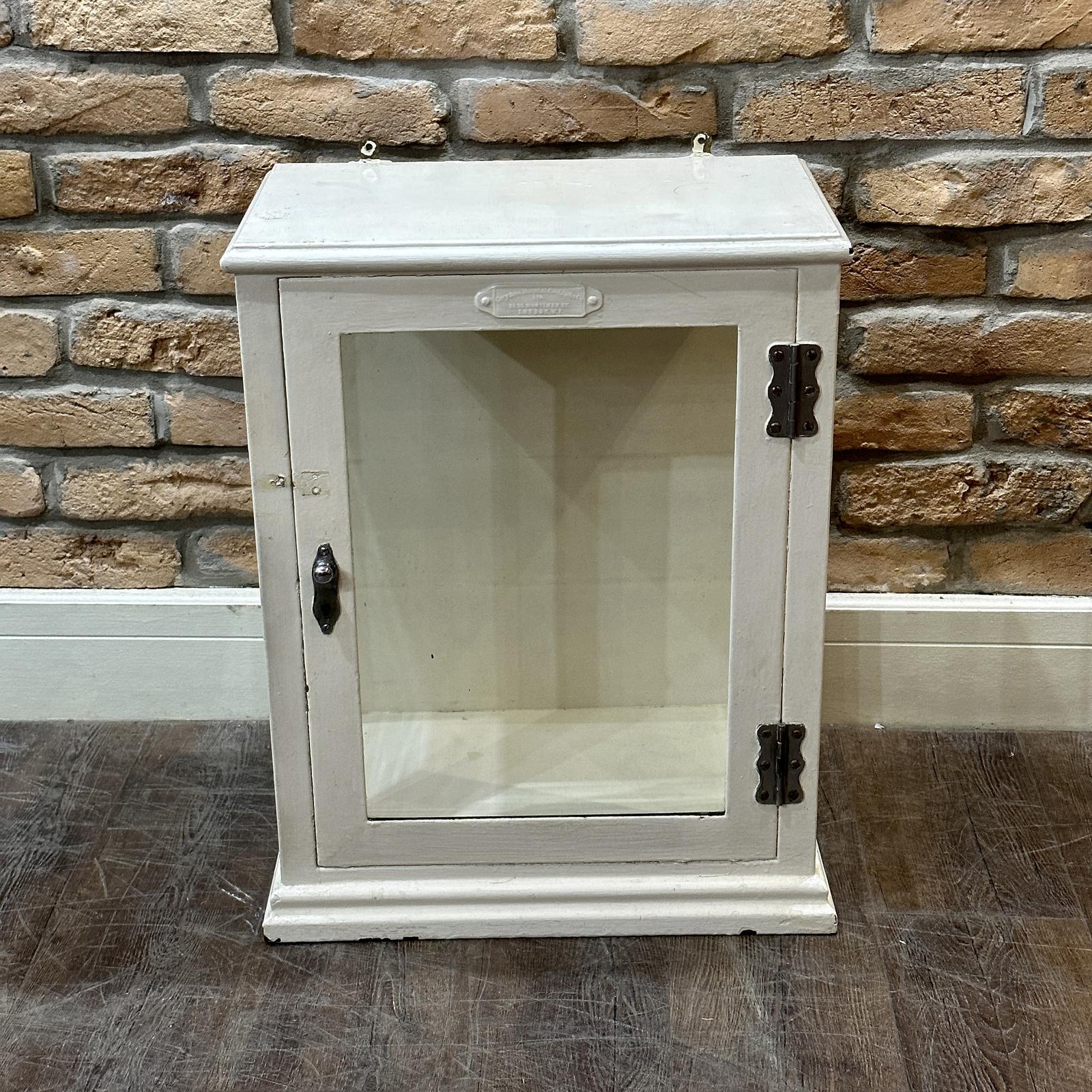 Medical Countertop Cabinet (1) (1 of 7) Medical Countertop Cabinet (1) (1 of 7)