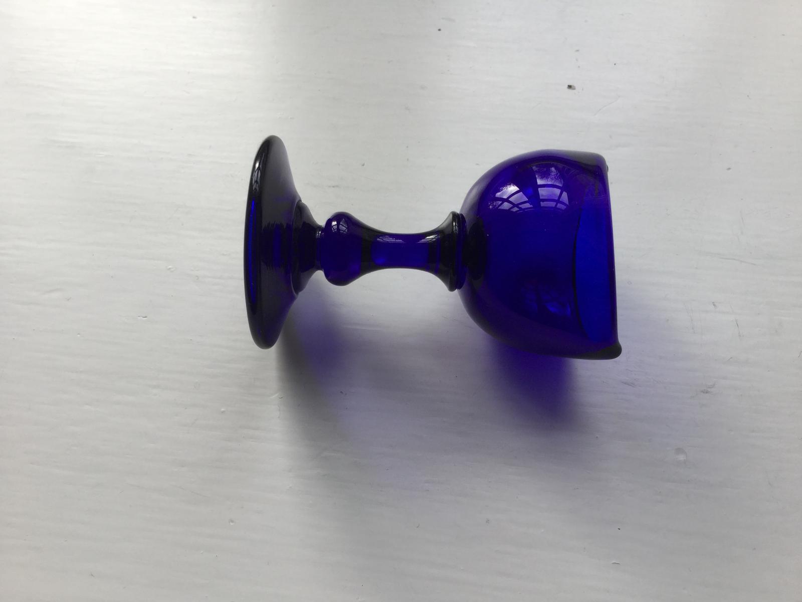 Victorian Blue Glass Eye Bath (1 of 2) Victorian Blue Glass Eye Bath (1 of 2)