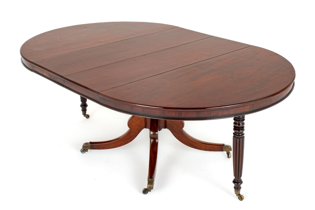 Regency Mahogany Circular Extending Dining Table (1 of 7) Regency Mahogany Circular Extending Dining Table (1 of 7)