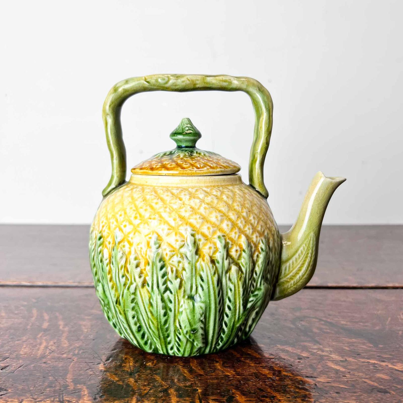 Victorian Majolica Pineapple Teapot (1 of 8) Victorian Majolica Pineapple Teapot (1 of 8)