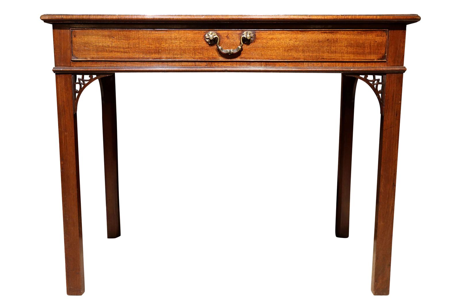 Georgian Mahogany Side Table with Gothic Pierced Brackets c.1800 (1 of 5) Georgian Mahogany Side Table with Gothic Pierced Brackets c.1800 (1 of 5)