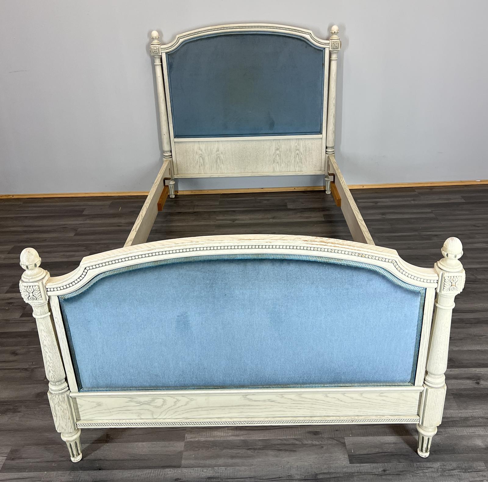 Bed Vintage French Style Upholstered Carved Single Frame LOT 4073 (1 of 12)