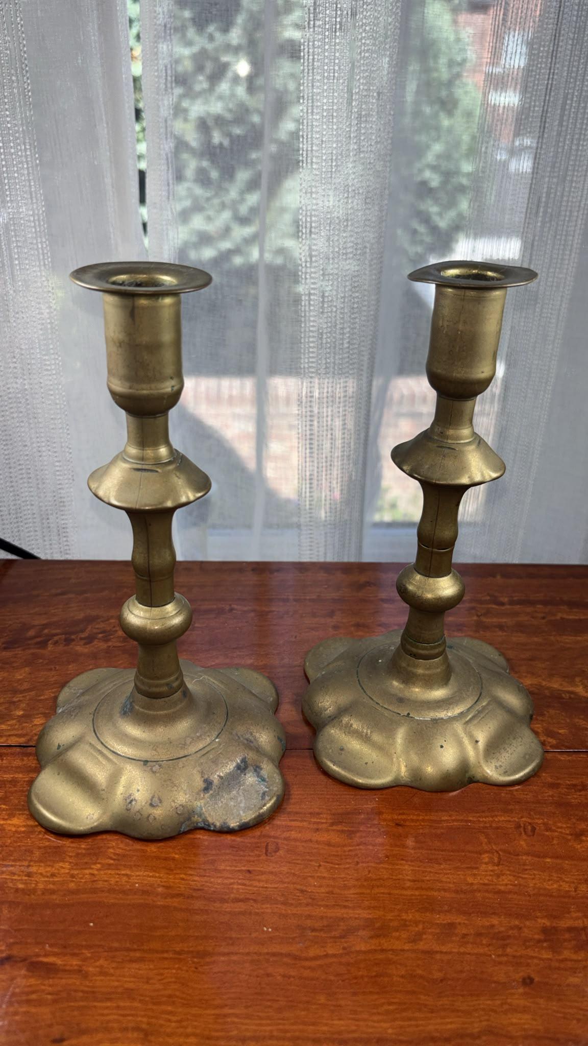 A Pair of George the Second Brass Candlesticks (1 of 3) A Pair of George the Second Brass Candlesticks (1 of 3)