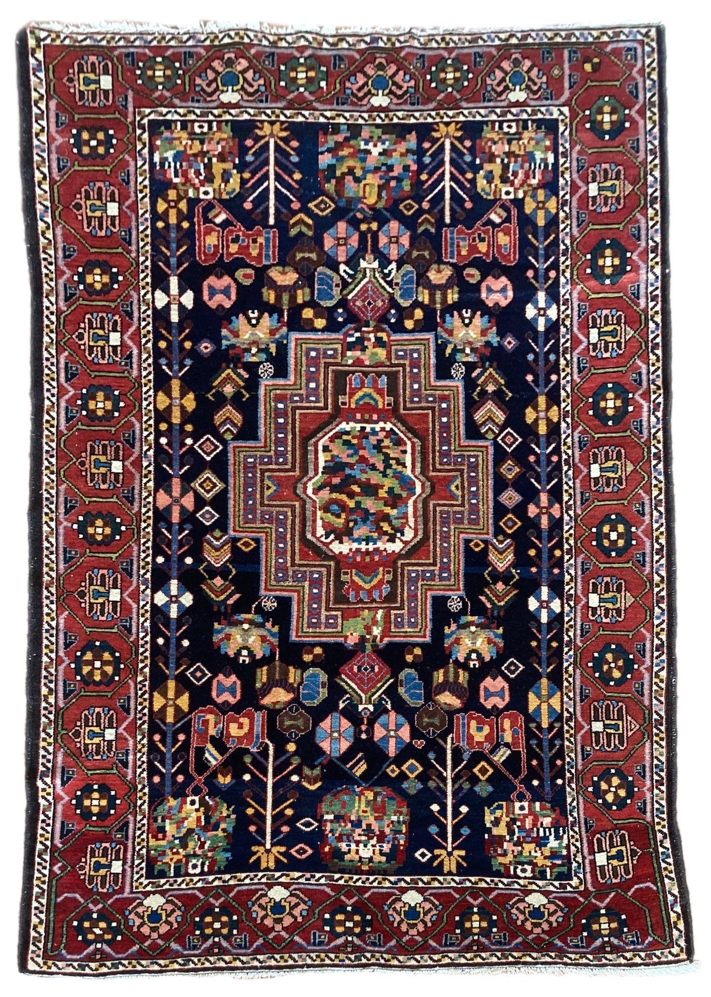 Antique Bakhtiar Rug 2.06m x 1.41m (1 of 19)