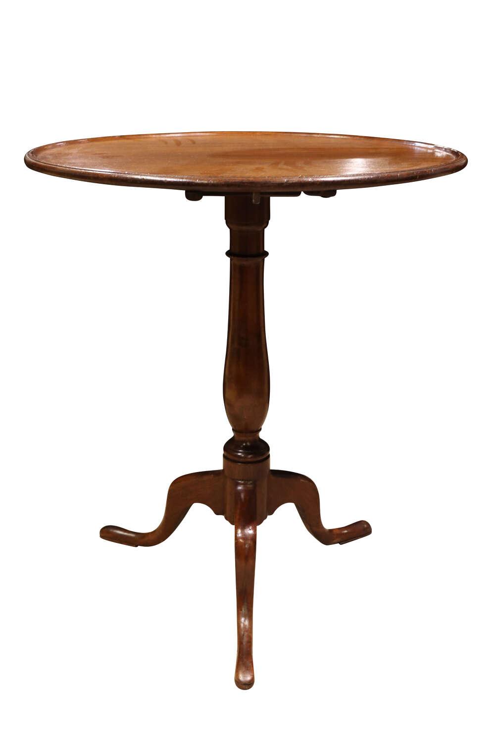 Georgian Mahogany Tilt-top Table with Dished Top – Early 19th Century (1 of 4)