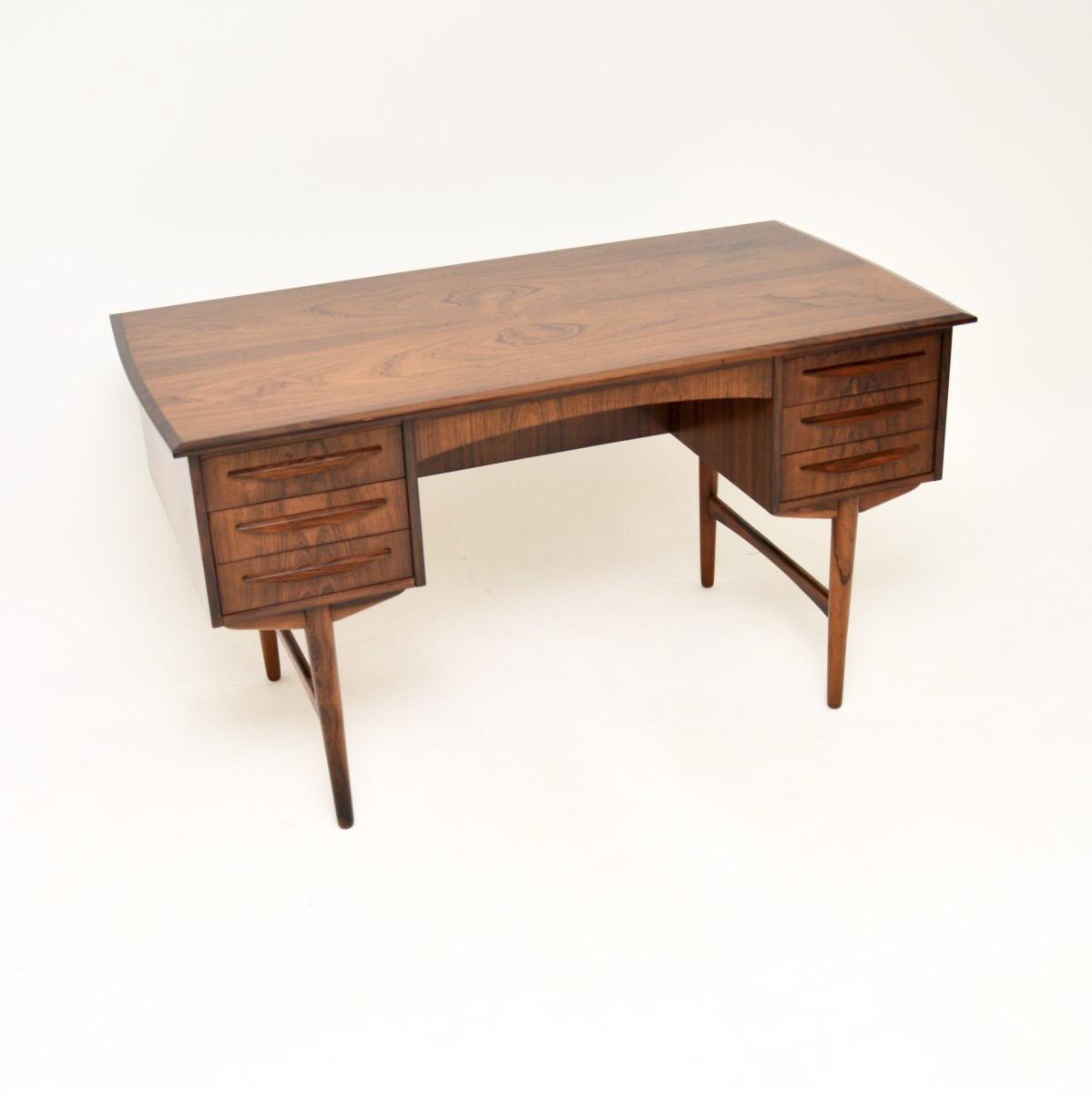 Vintage Danish Rosewood Desk (1 of 12) Vintage Danish Rosewood Desk (1 of 12)