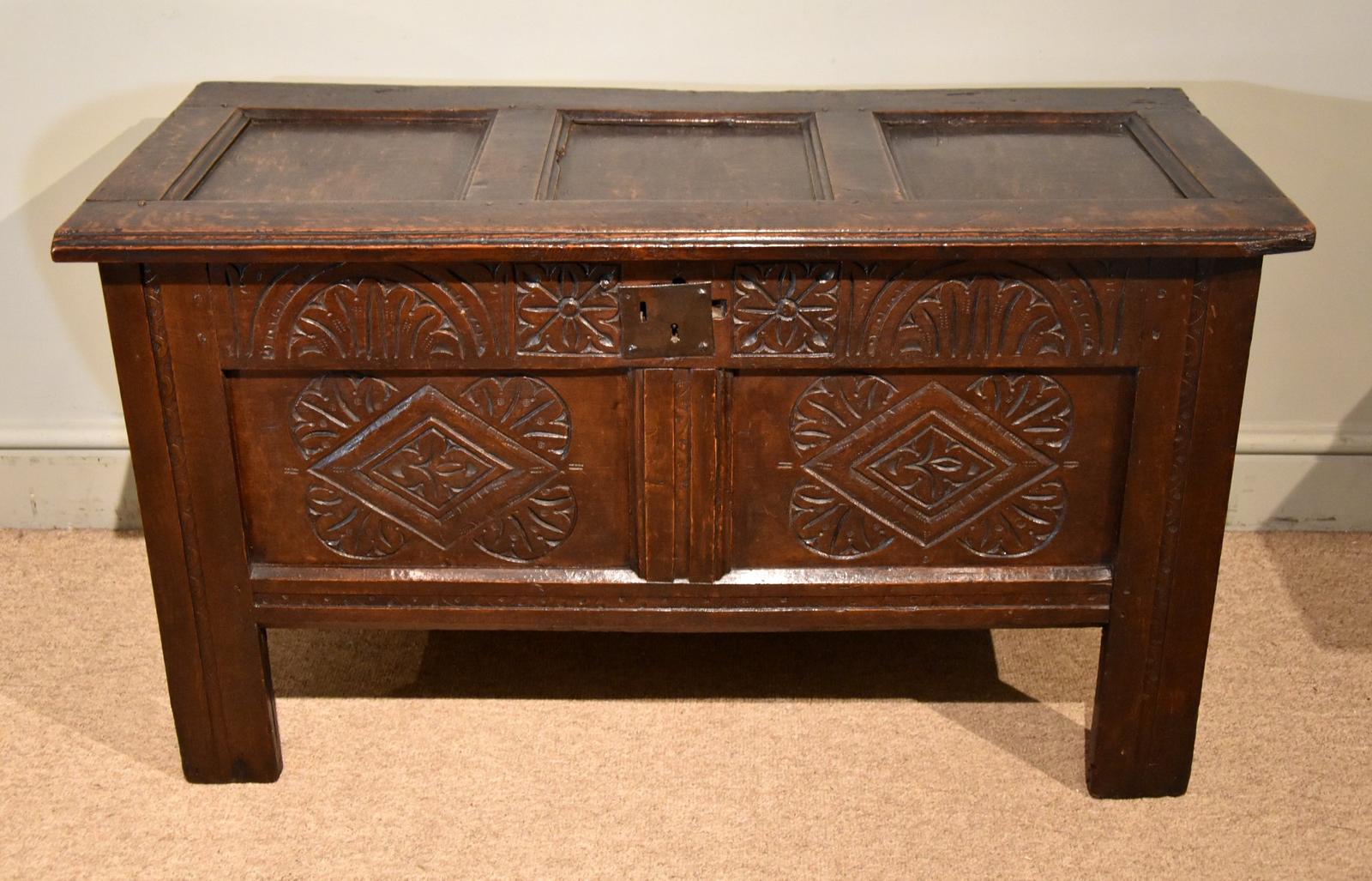 17th Century Oak Carved Coffer (1 of 7) 17th Century Oak Carved Coffer (1 of 7)