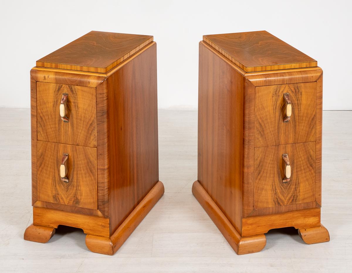 Superb Pair of Walnut Art Deco Bedside Cabinets (1 of 6) Superb Pair of Walnut Art Deco Bedside Cabinets (1 of 6)