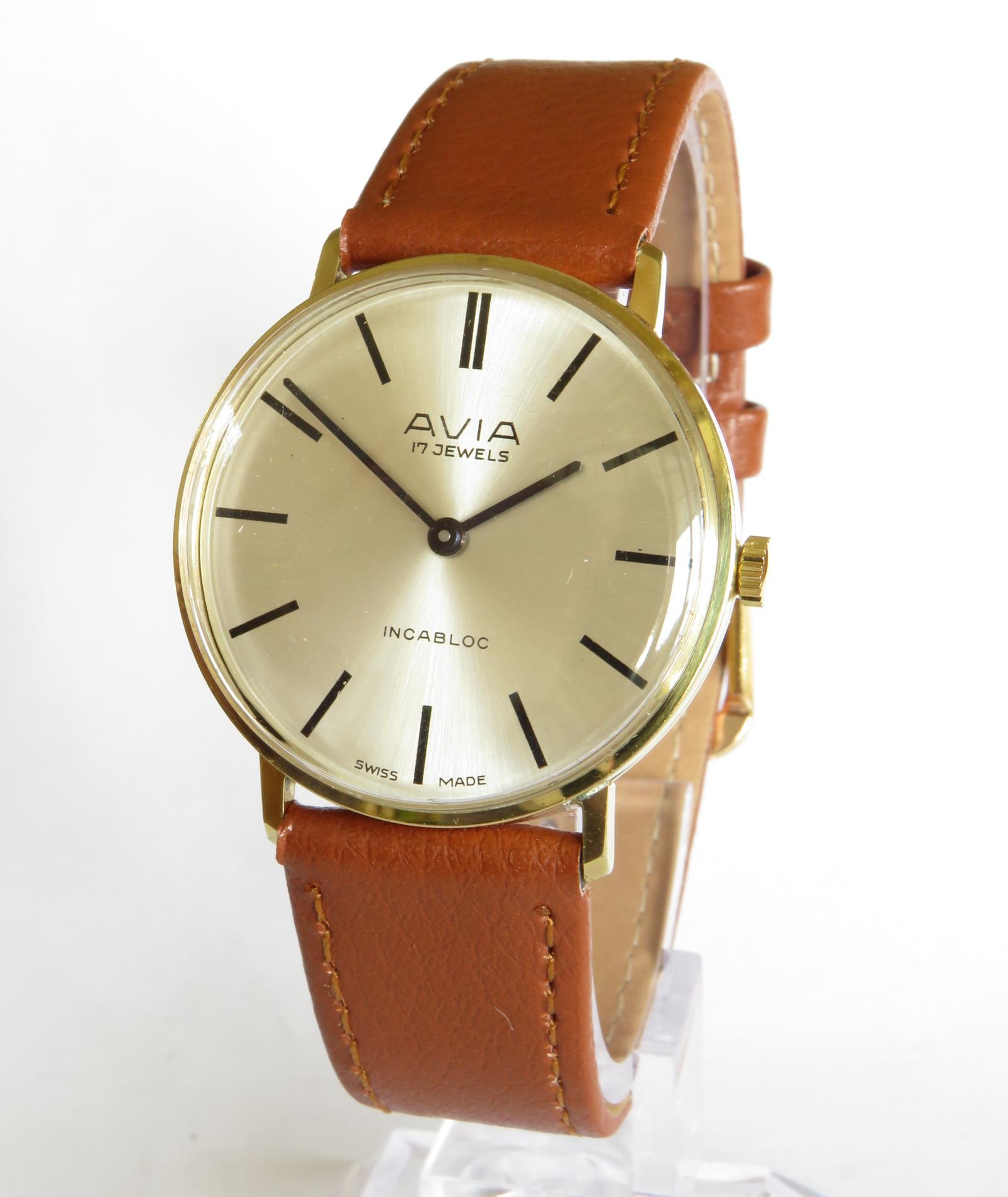 Watch : Gents 1970s Avia Wristwatch (1 of 5)