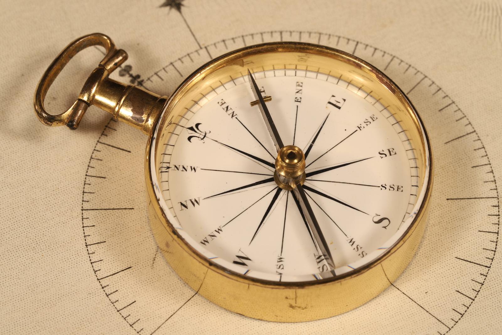 Georgian Gilt Brass Long Necked Compass c.1810 (1 of 7) Georgian Gilt Brass Long Necked Compass c.1810 (1 of 7)