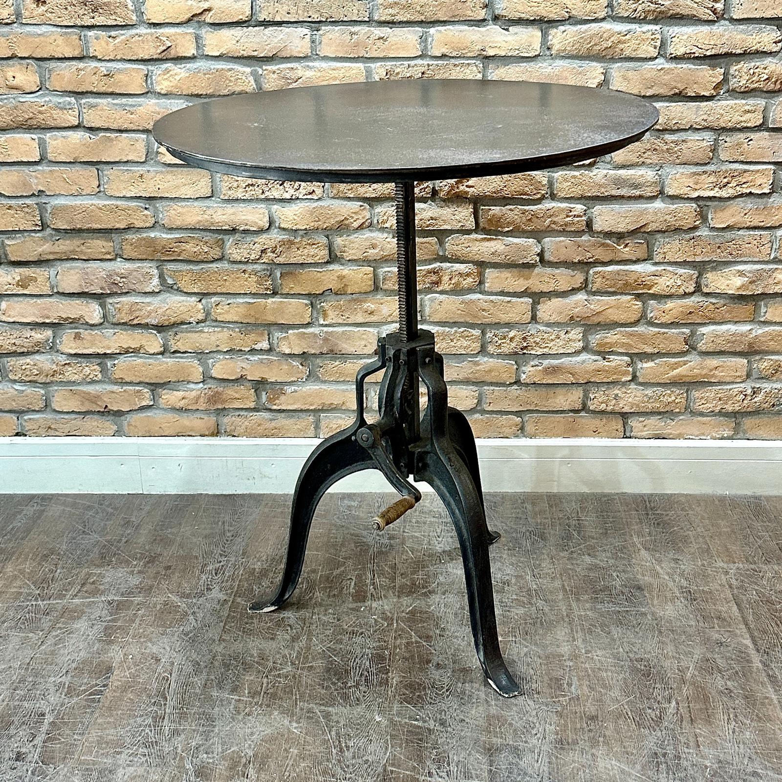 Industrial Round Table (1 of 5) Industrial Round Table (1 of 5)