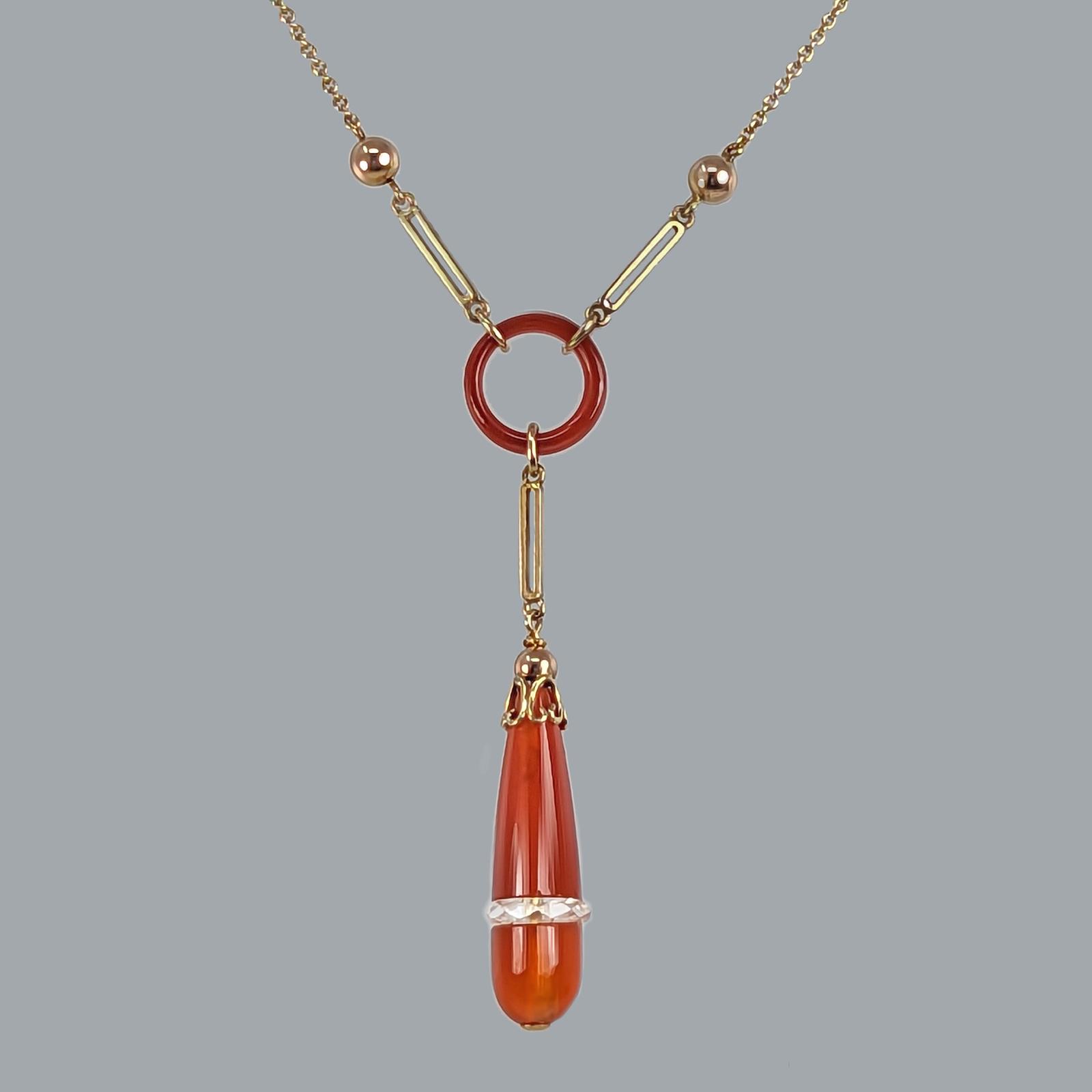 Elegant Art Deco Carnelian & Rock Crystal Drop Necklace in 9ct Gold, Circa 1920 (1 of 5) Elegant Art Deco Carnelian & Rock Crystal Drop Necklace in 9ct Gold, Circa 1920 (1 of 5)