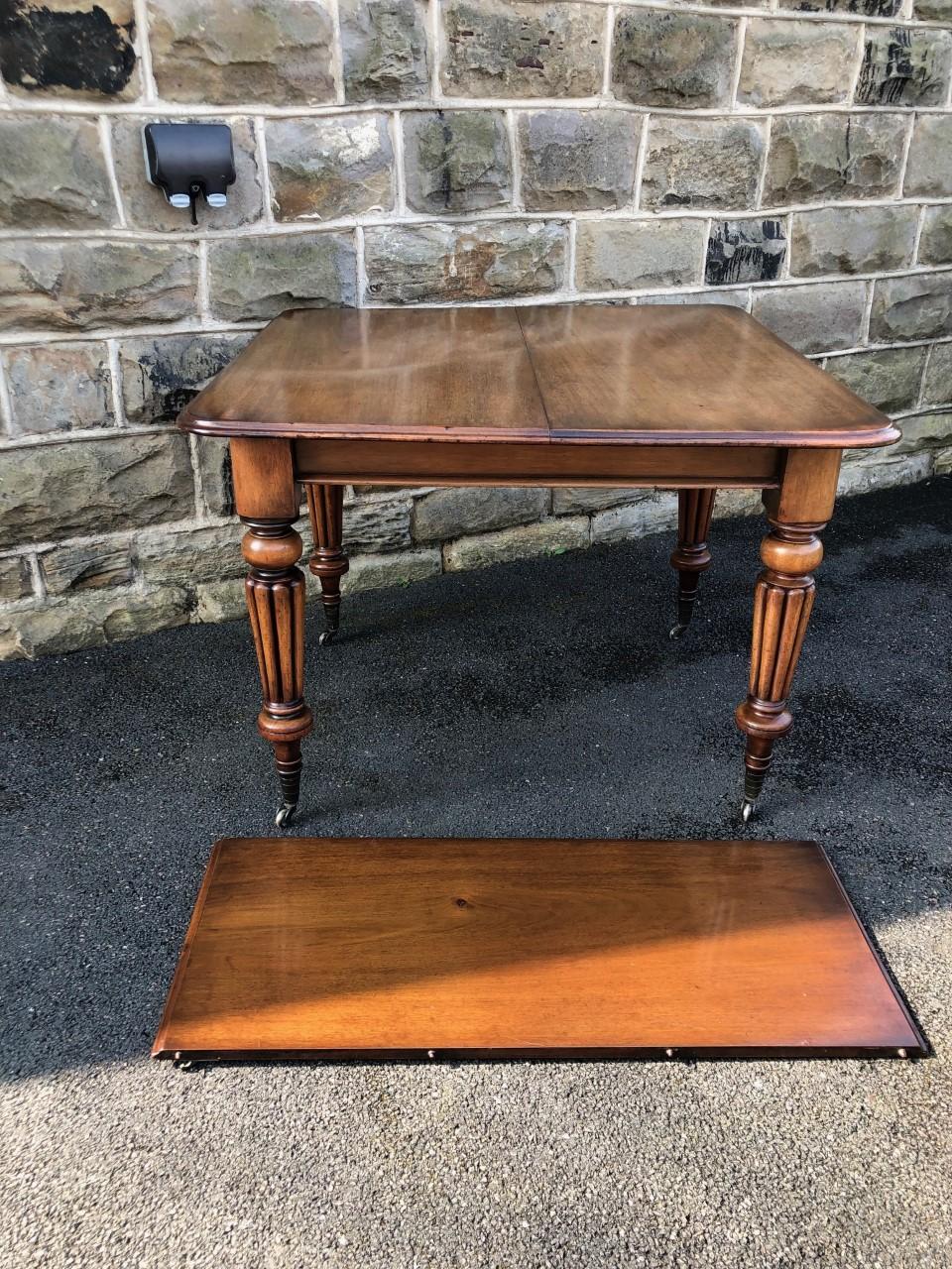 Antique Mahogany Extending Dining Table (1 of 12) Antique Mahogany Extending Dining Table (1 of 12)