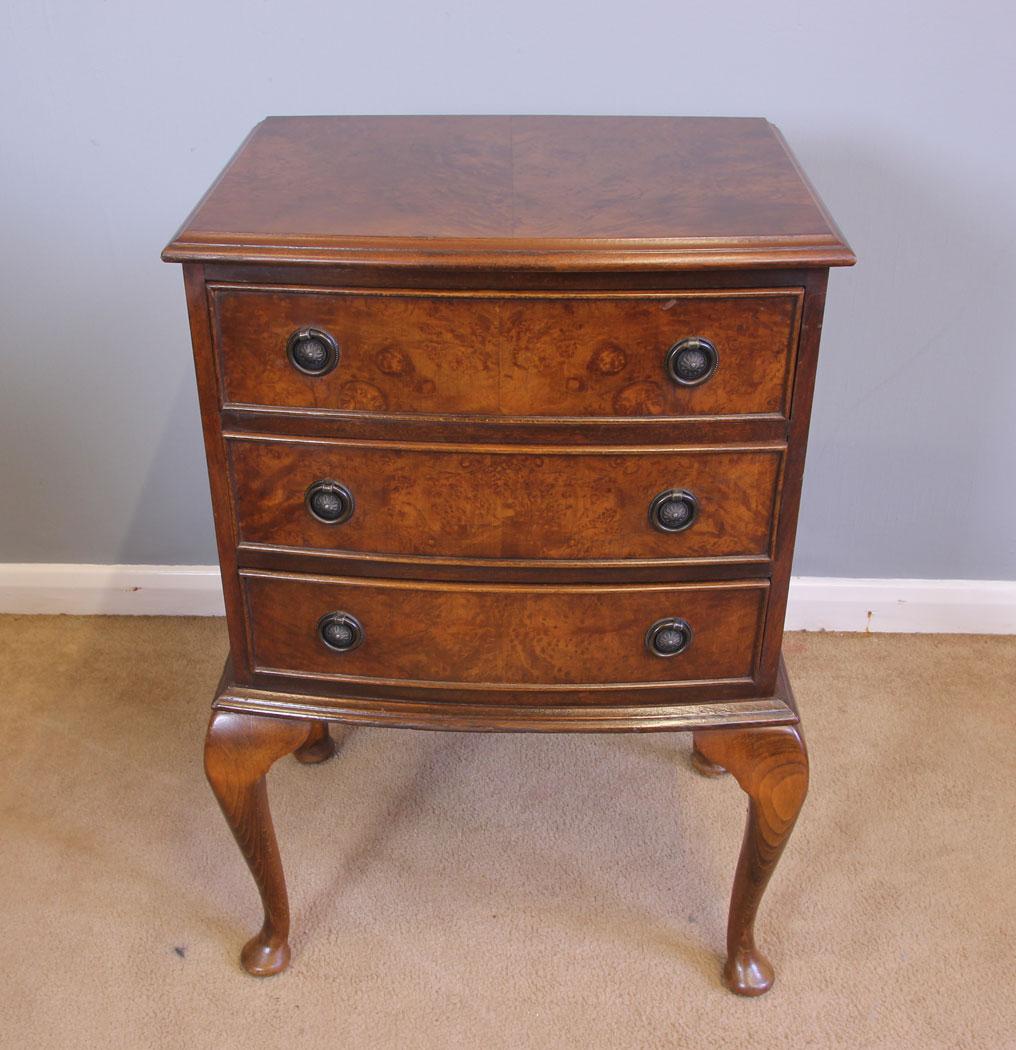 Small Burr Walnut Chest of Drawers (1 of 7) Small Burr Walnut Chest of Drawers (1 of 7)