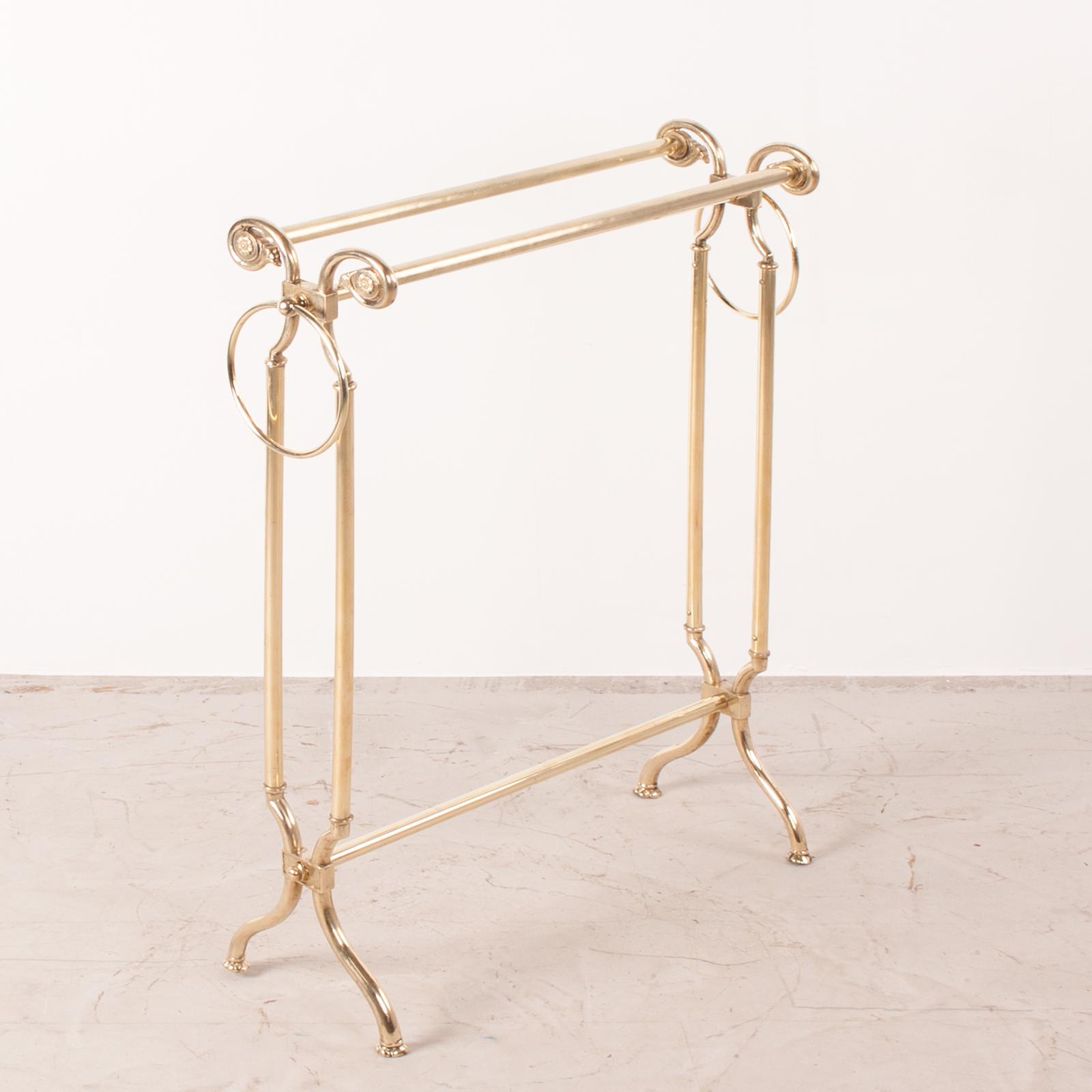 Good Quality Continental Brass Towel Rail (1 of 7) Good Quality Continental Brass Towel Rail (1 of 7)