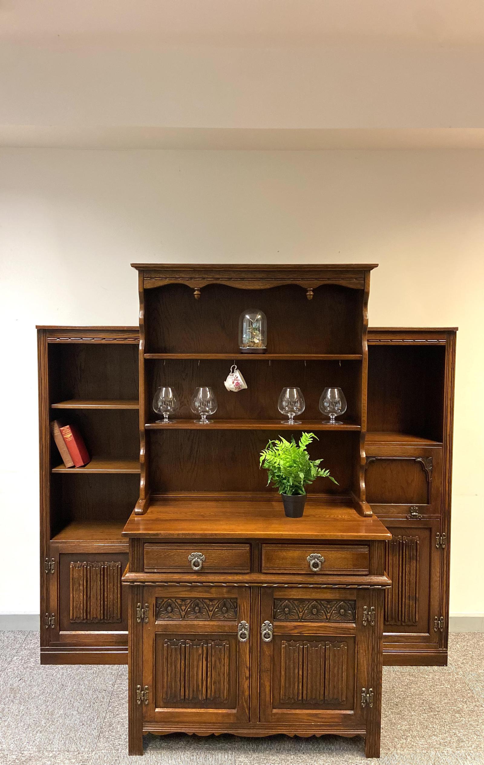 Vintage Old Charm Wood Brothers / Carved Oak Dresser / Traditional Chestnut Colour c.1970 (1 of 14)