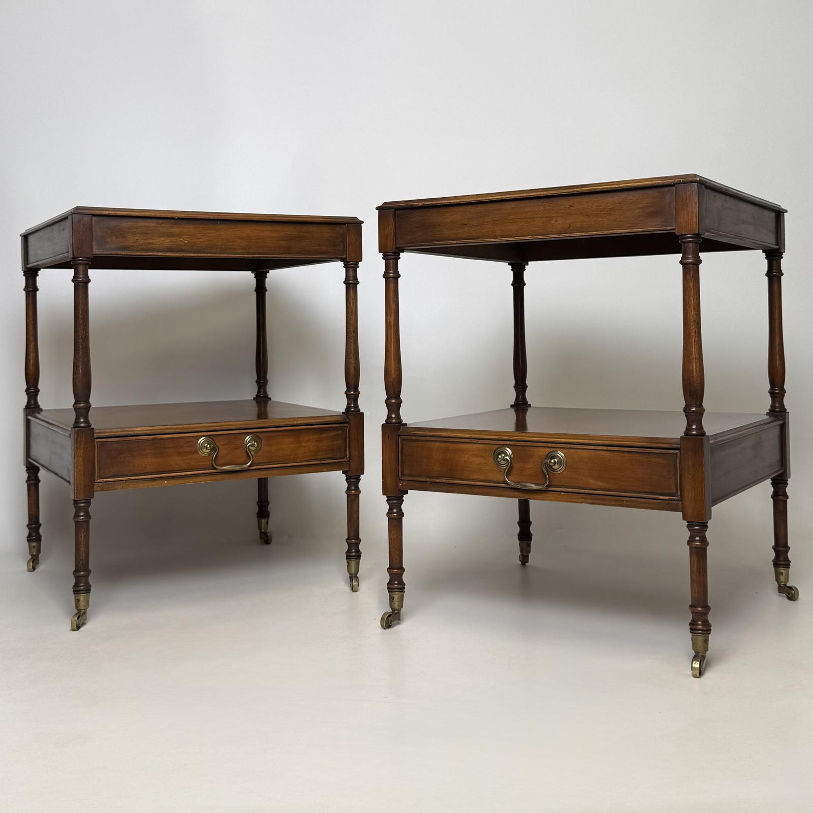 Antique 20th Century Pair of Bedside Cabinets in Mahogany (1 of 12) Antique 20th Century Pair of Bedside Cabinets in Mahogany (1 of 12)