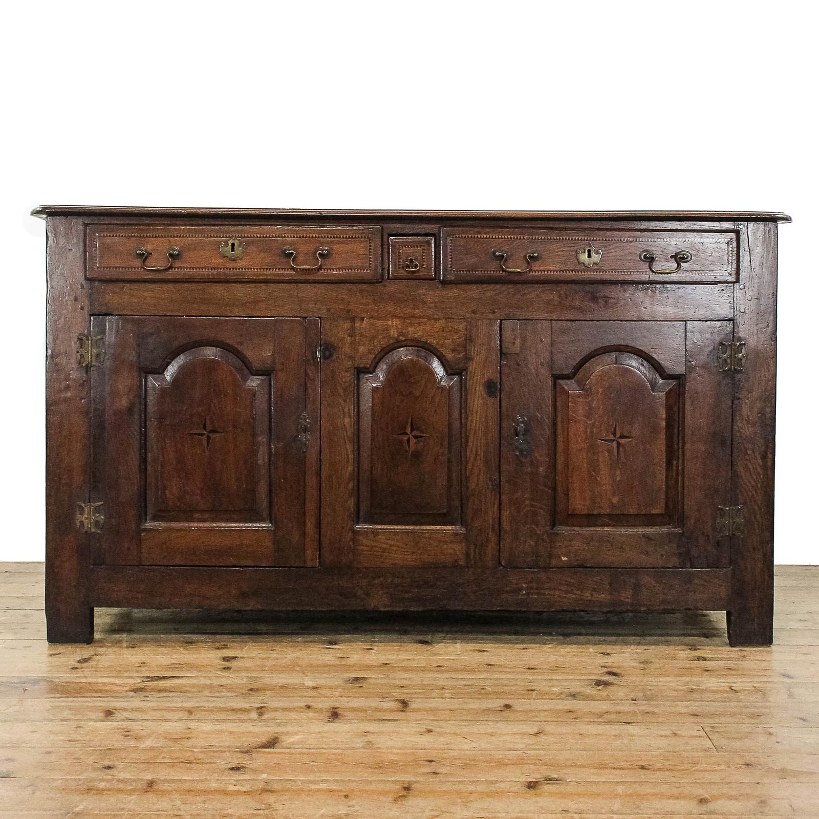 Antique Early 19th Century Oak Dresser Base (1 of 9) Antique Early 19th Century Oak Dresser Base (1 of 9)