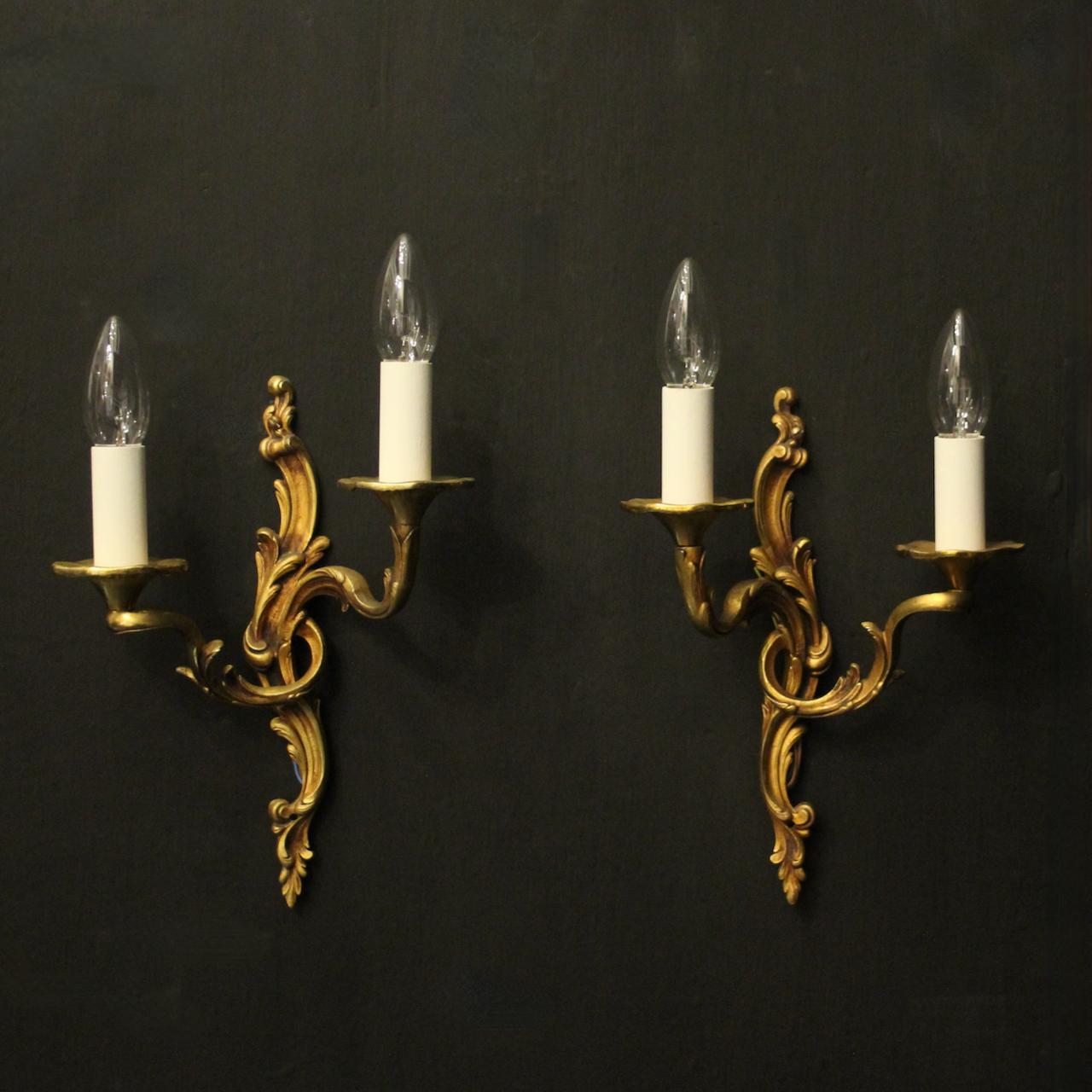 French Pair of Gilded Bronze Antique Wall Lights (1 of 10)