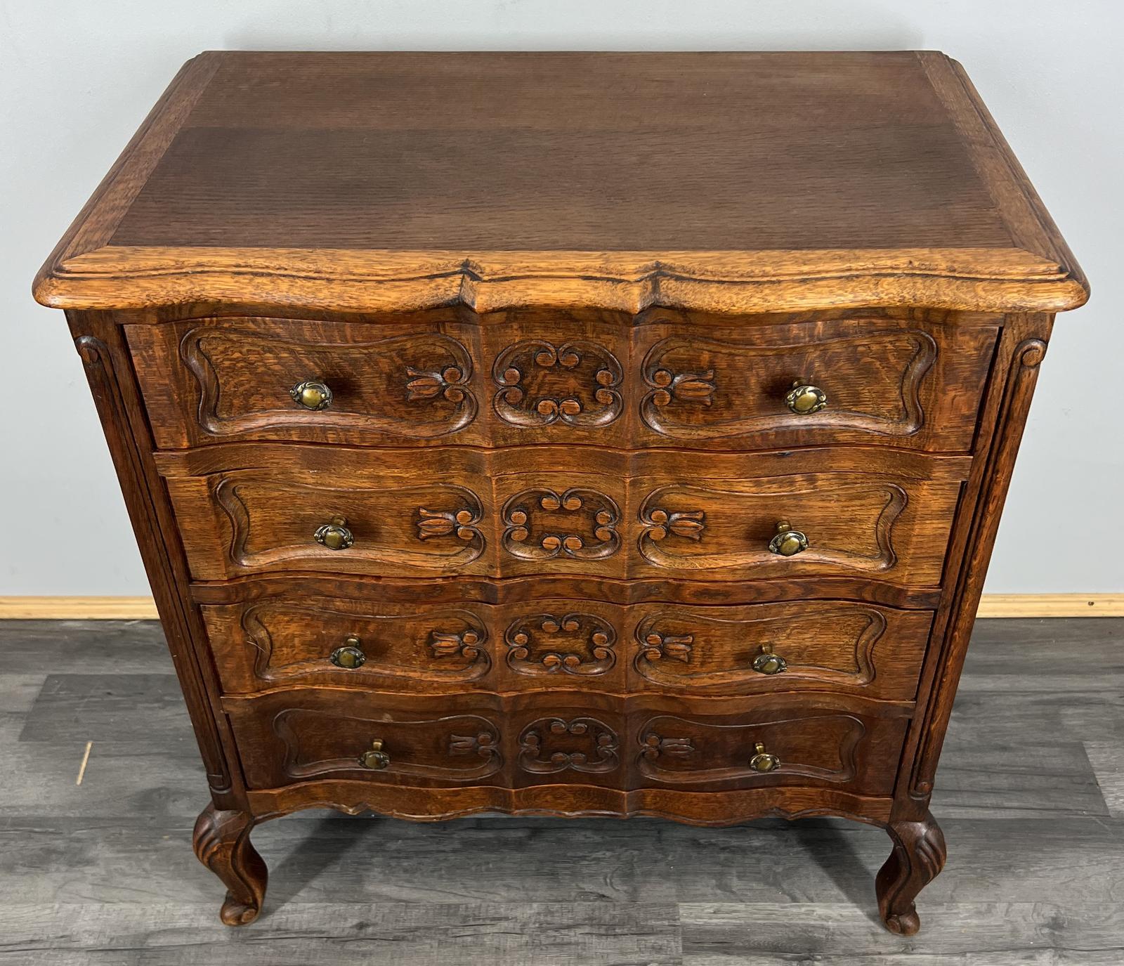 Chest of Drawers Vintage French Oak Brass Pulls Cabinet LOT 3974 (1 of 11) Chest of Drawers Vintage French Oak Brass Pulls Cabinet LOT 3974 (1 of 11)