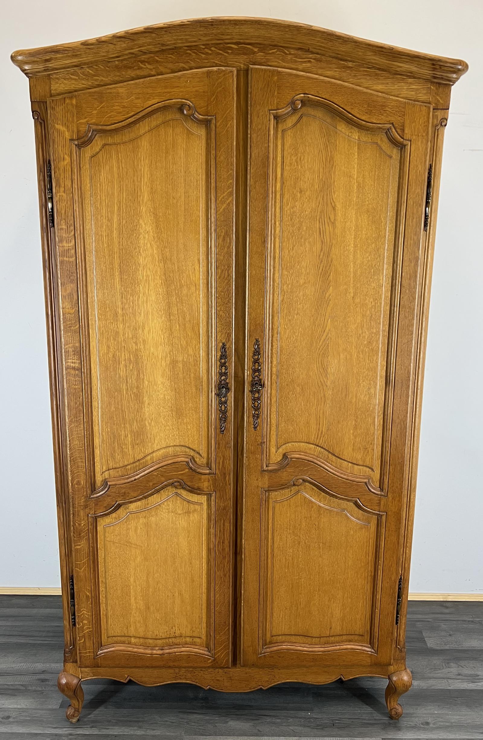 Vintage French Carved 2 Door Armoire Wardrobe (1 of 9) Vintage French Carved 2 Door Armoire Wardrobe (1 of 9)