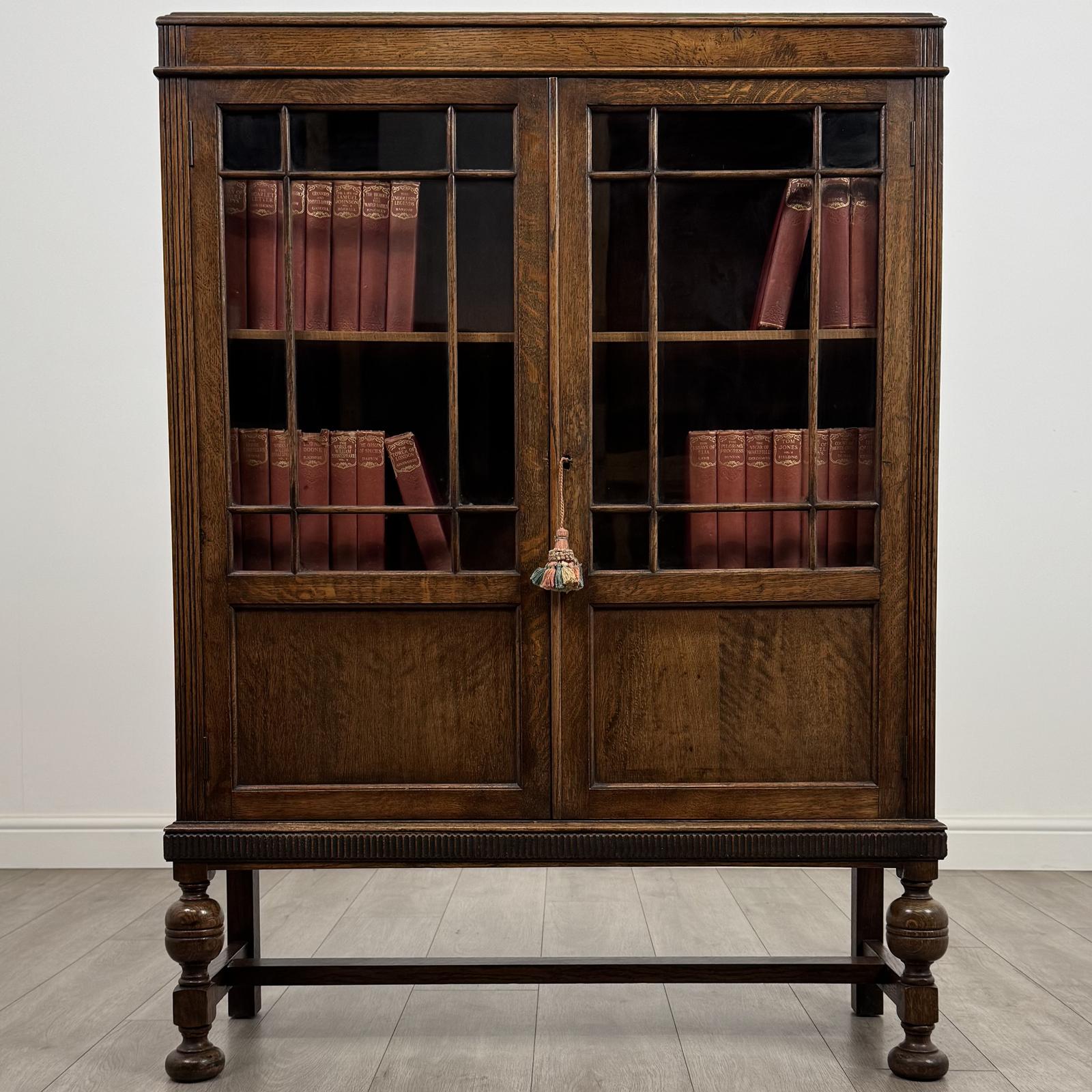 Antique 20th Century Fine Quality Oak Display Cabinet (1 of 11)