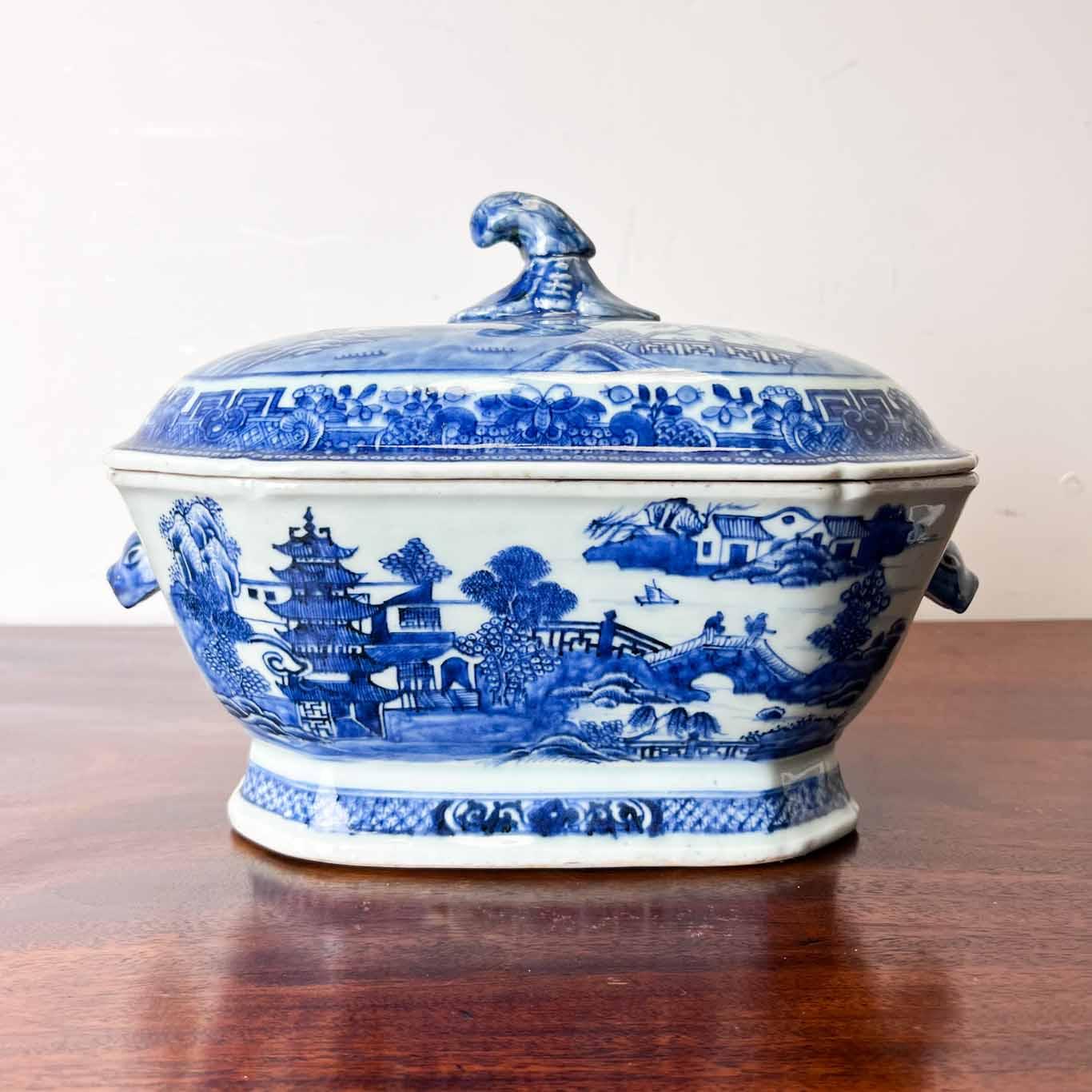 18th Century Chinese Blue & White Tureen (1 of 14) 18th Century Chinese Blue & White Tureen (1 of 14)