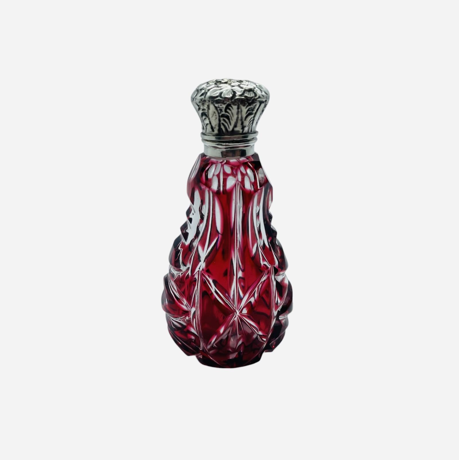 Antique Victorian Silver Cranberry Overlay Scent Perfume Bottle (1 of 8) Antique Victorian Silver Cranberry Overlay Scent Perfume Bottle (1 of 8)
