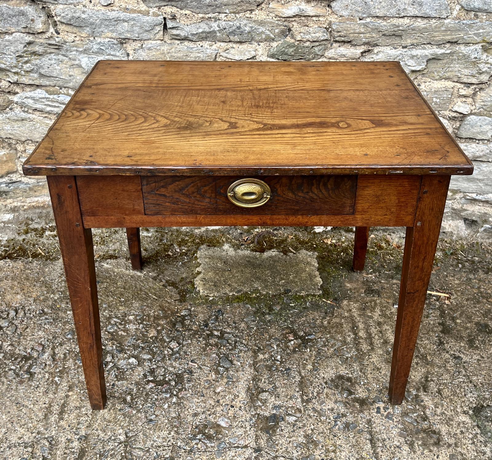 Georgian Provincial Oak Table (1 of 10) Georgian Provincial Oak Table (1 of 10)