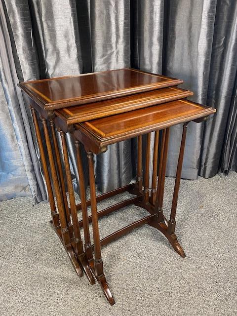 Nest of Three Mahogany Tables (1 of 5) Nest of Three Mahogany Tables (1 of 5)