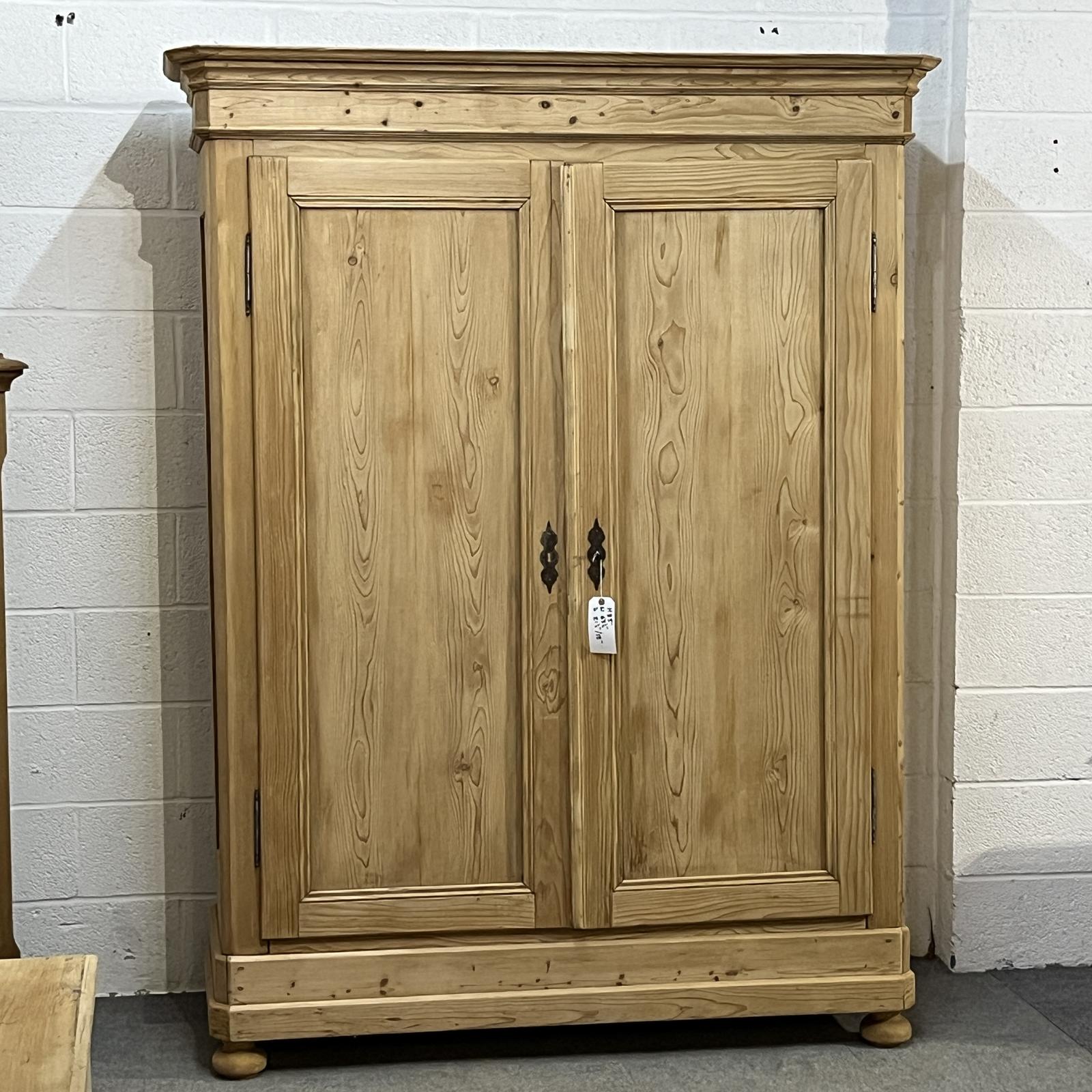 Very Large French Old Pine Double Wardrobe (1 of 9) Very Large French Old Pine Double Wardrobe (1 of 9)