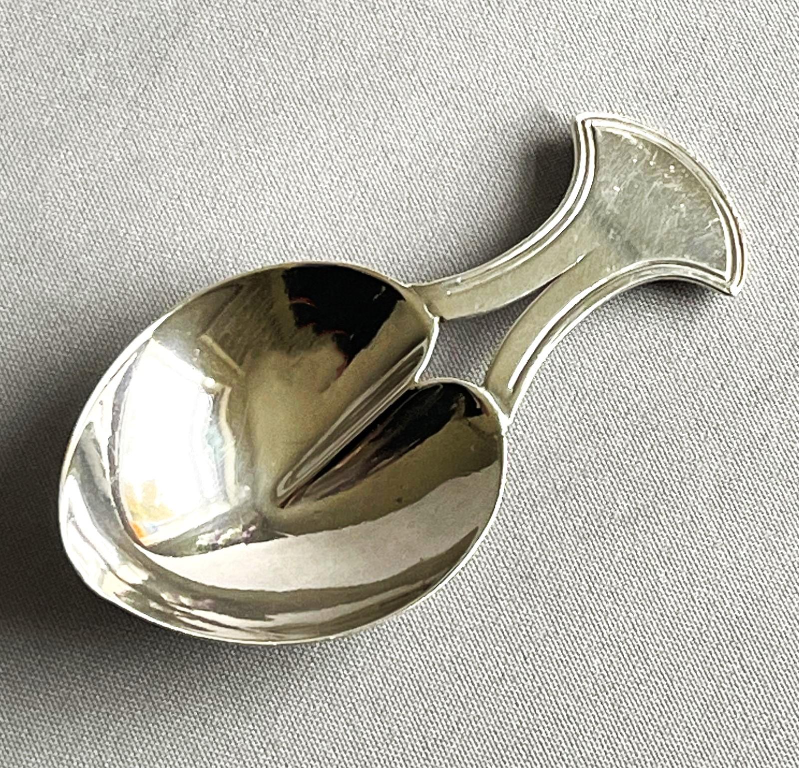 Rare Georgian Silver Heart Shaped Caddy Spoon (1 of 6) Rare Georgian Silver Heart Shaped Caddy Spoon (1 of 6)