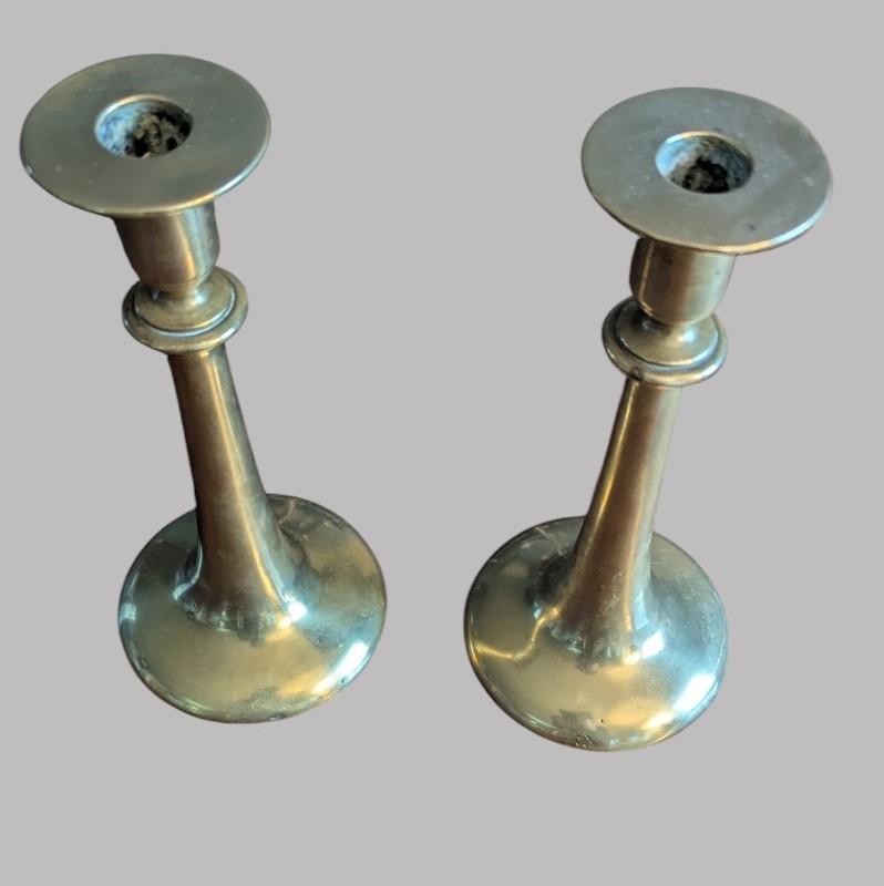 Pair of Brass Art Nouveau Candlesticks (1 of 7) Pair of Brass Art Nouveau Candlesticks (1 of 7)