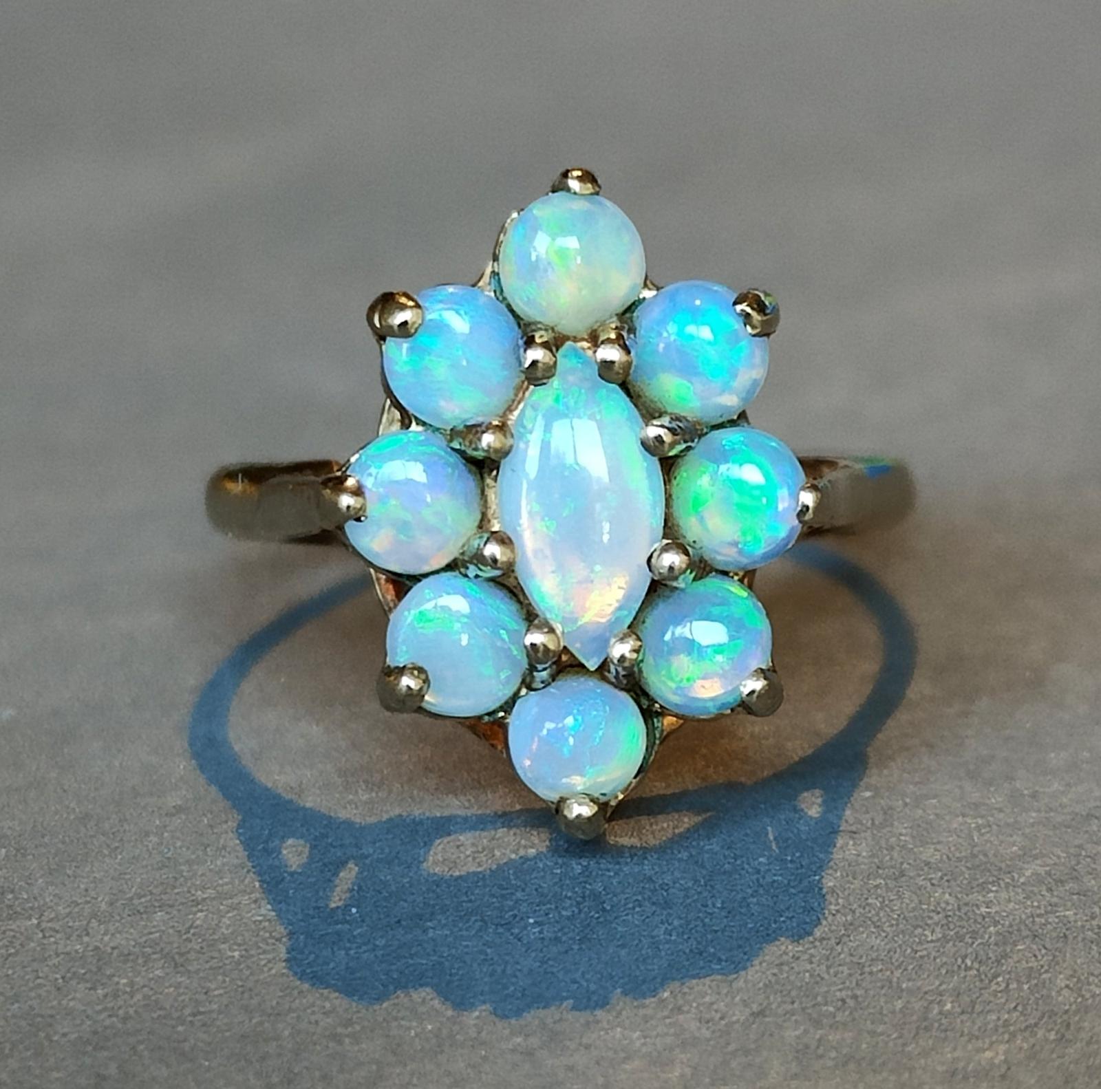 Large Vintage 9ct Gold Opal Ring (1 of 10) Large Vintage 9ct Gold Opal Ring (1 of 10)